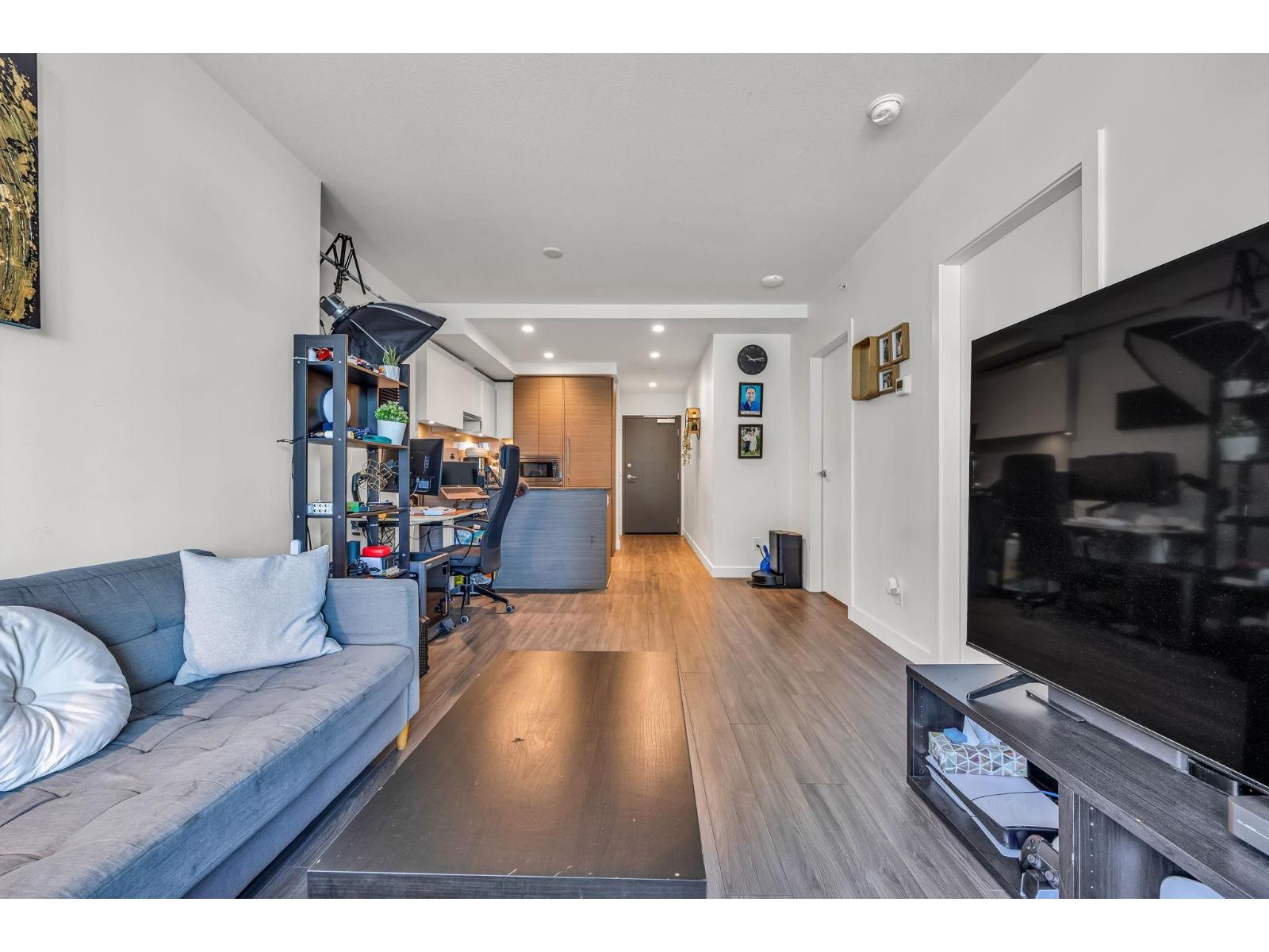 705 13615 Fraser Highway, Surrey, British Columbia  V3T 0P7 - Photo 10 - R3097843