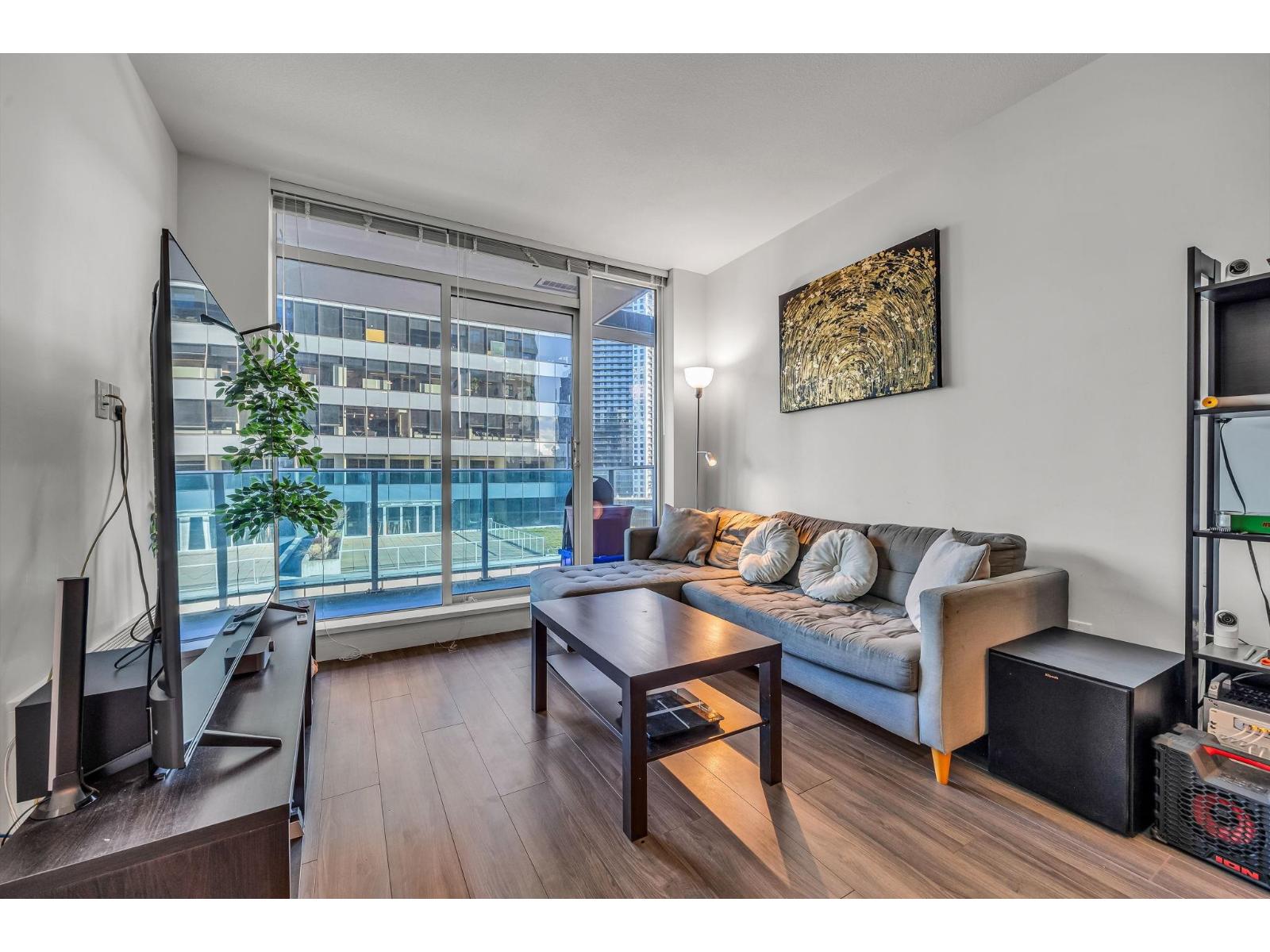 705 13615 Fraser Highway, Surrey, British Columbia  V3T 0P7 - Photo 8 - R3097843