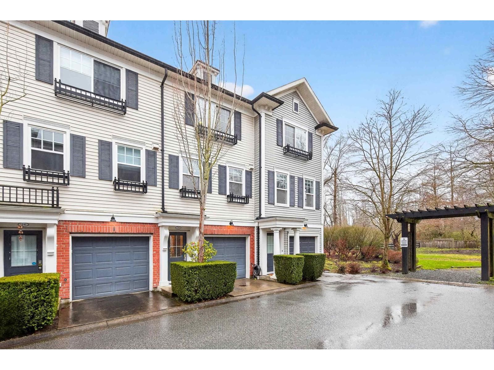 15 18983 72A AVENUE, Surrey, British Columbia