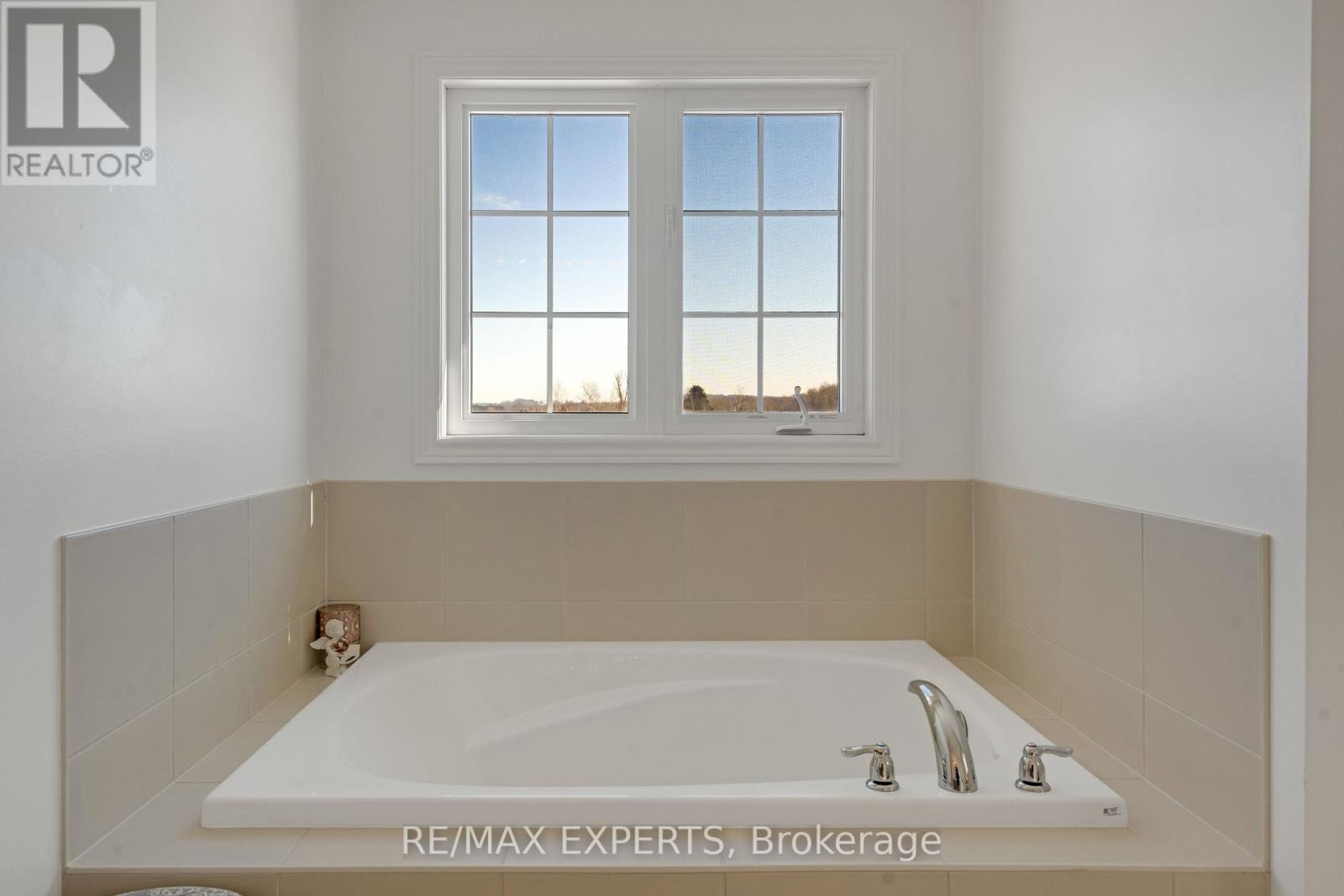 75 Turner Drive, New Tecumseth (Tottenham), Ontario  L0G 1W0 - Photo 29 - N12864114