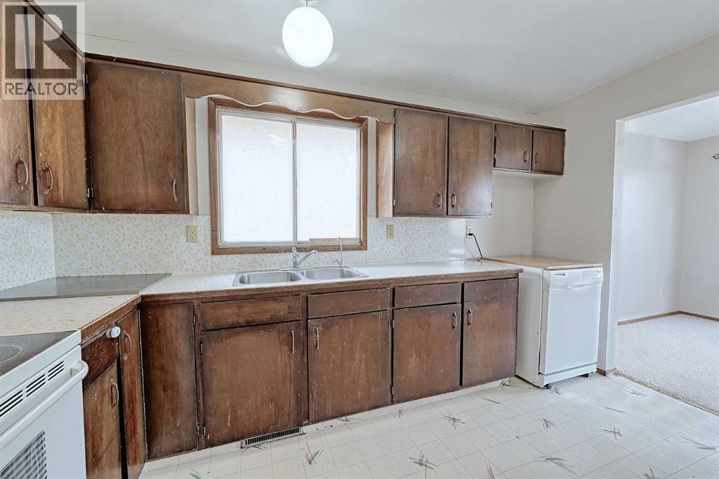 11108 Sacramento Drive Sw, Calgary, Alberta  T2W 0J2 - Photo 13 - A2291153