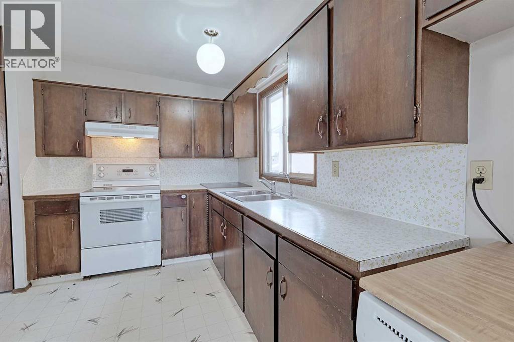 11108 Sacramento Drive Sw, Calgary, Alberta  T2W 0J2 - Photo 12 - A2291153