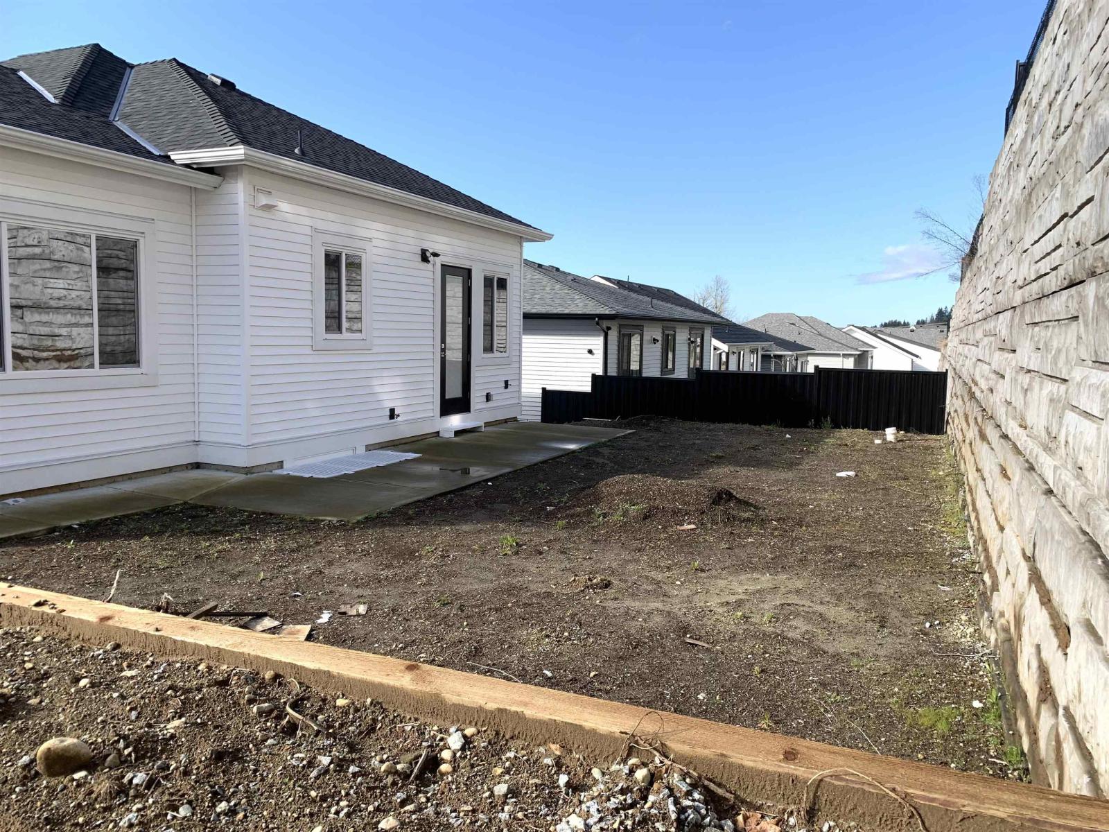 34007 Barker Court, Mission, British Columbia  V2V 6B2 - Photo 5 - R3097302