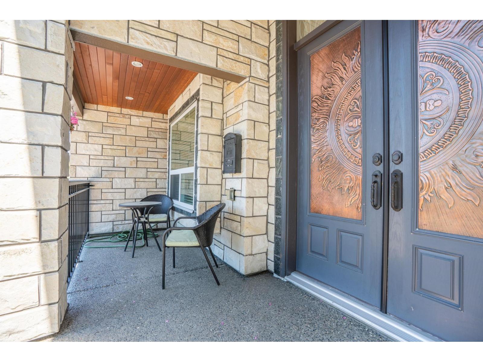 9944 128 Street, Surrey, British Columbia  V3T 2Y8 - Photo 2 - R3095092