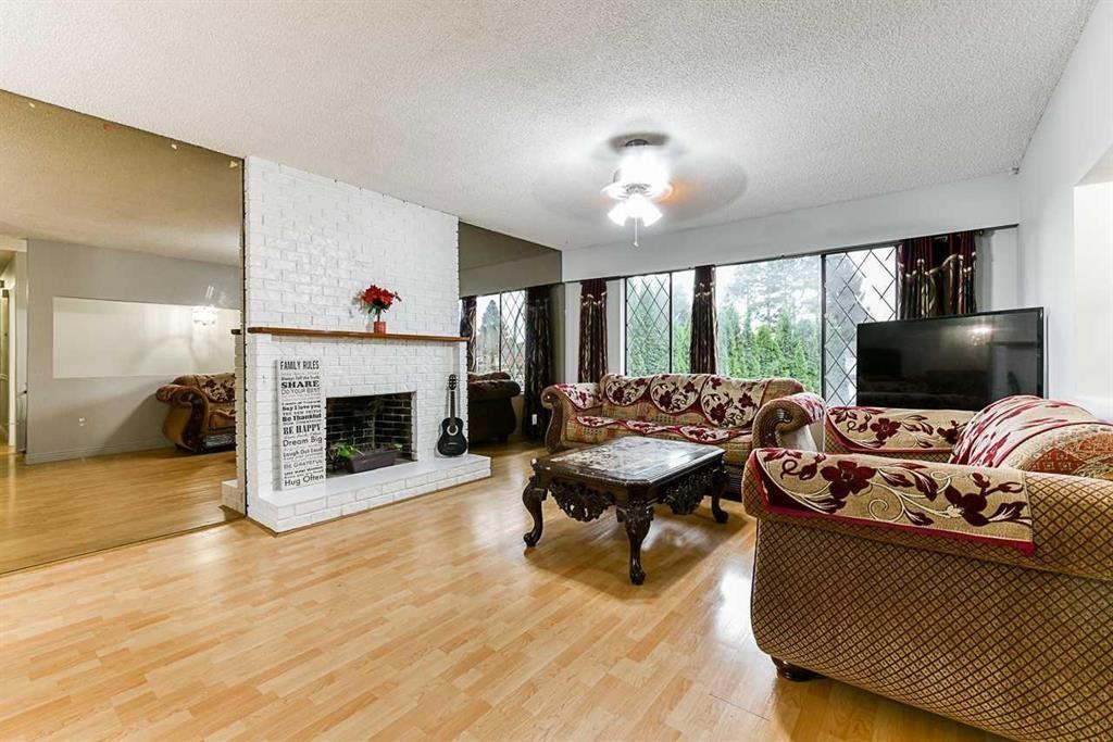 11516 Parkwood Place, Delta, British Columbia  V4C 7L1 - Photo 3 - R3097720