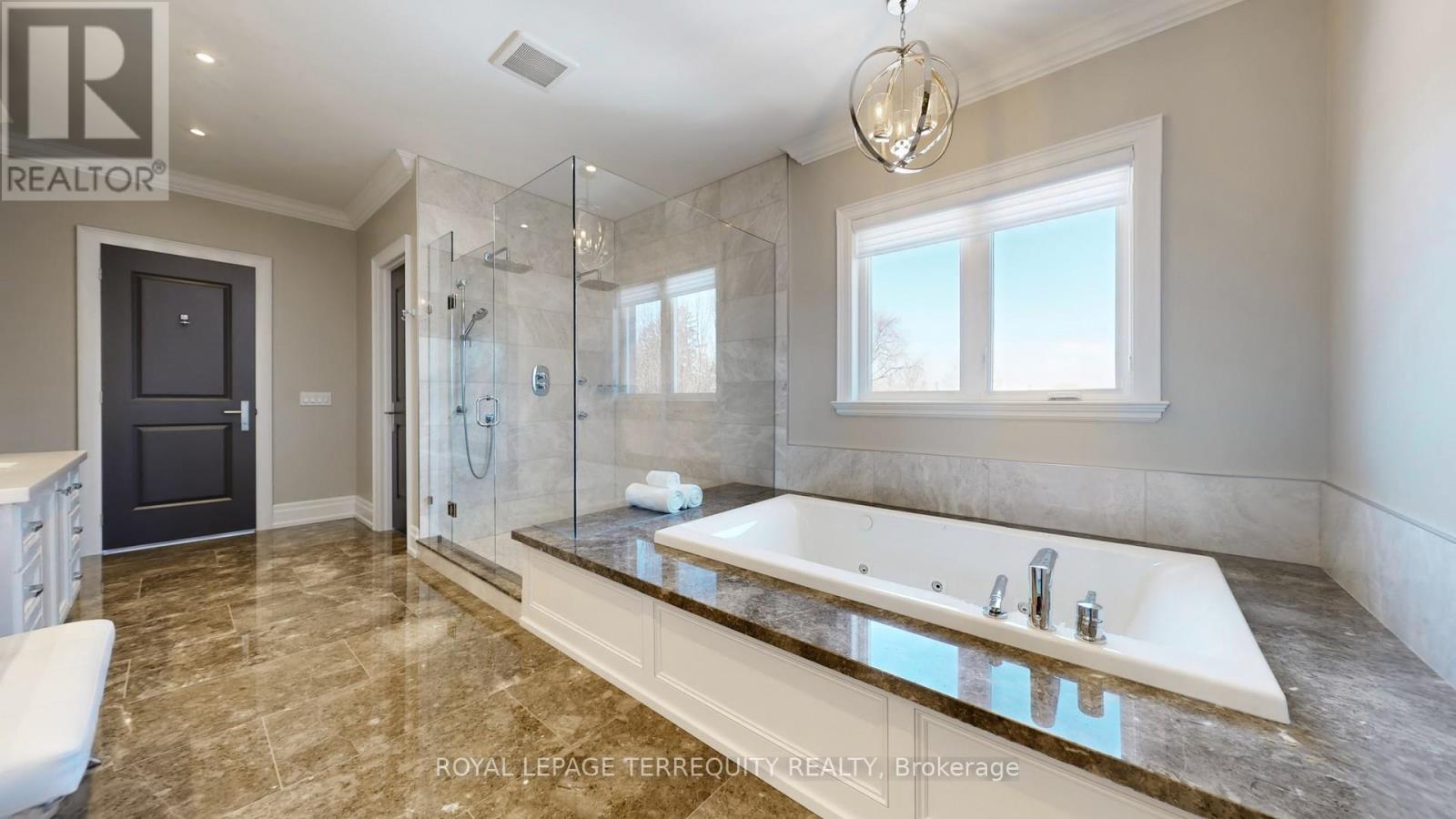 537 Marksbury Road, Pickering, Ontario  L1W 2S7 - Photo 17 - E12864082