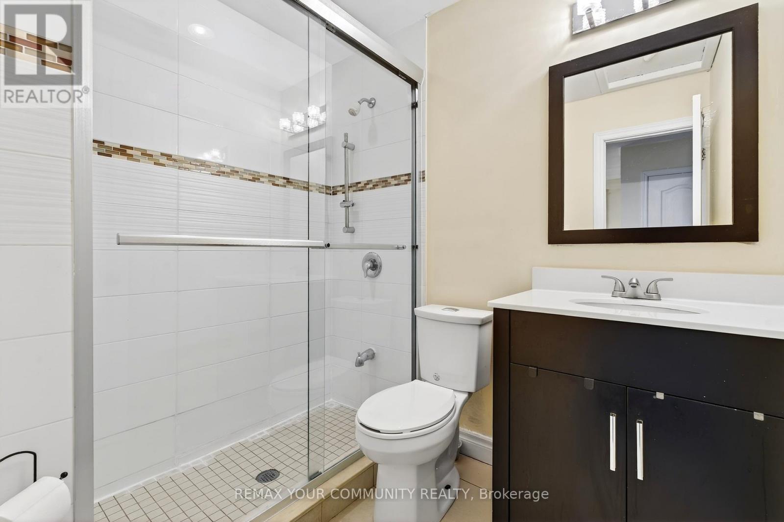 27 Pugsley Avenue, Richmond Hill, Ontario  L4C 8V2 - Photo 17 - N12721962