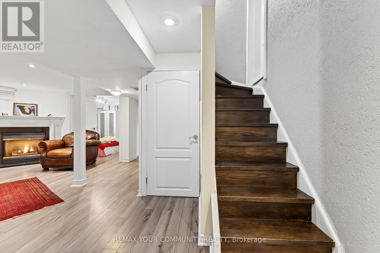 27 Pugsley Avenue, Richmond Hill, Ontario  L4C 8V2 - Photo 19 - N12721962