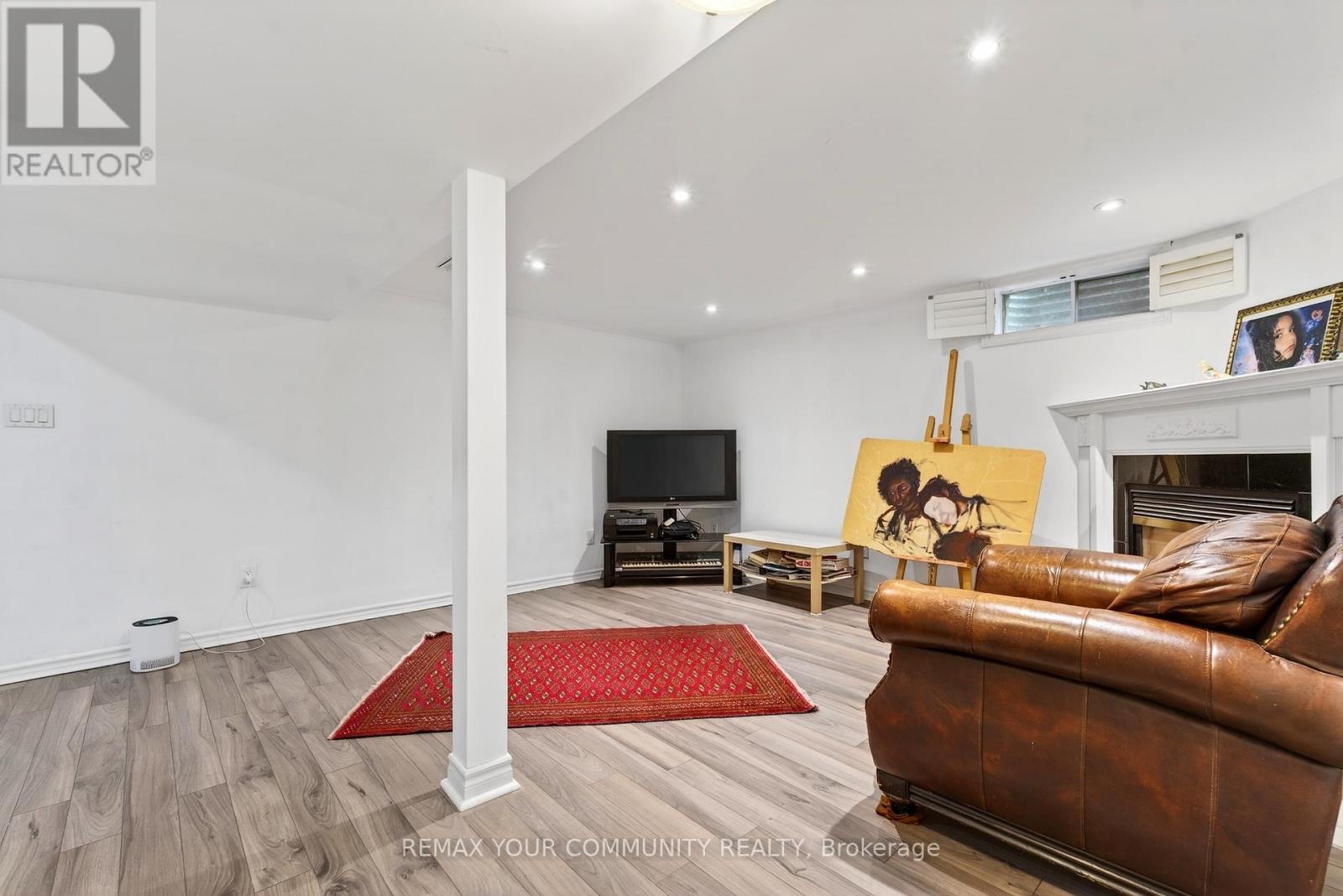 27 Pugsley Avenue, Richmond Hill, Ontario  L4C 8V2 - Photo 22 - N12721962