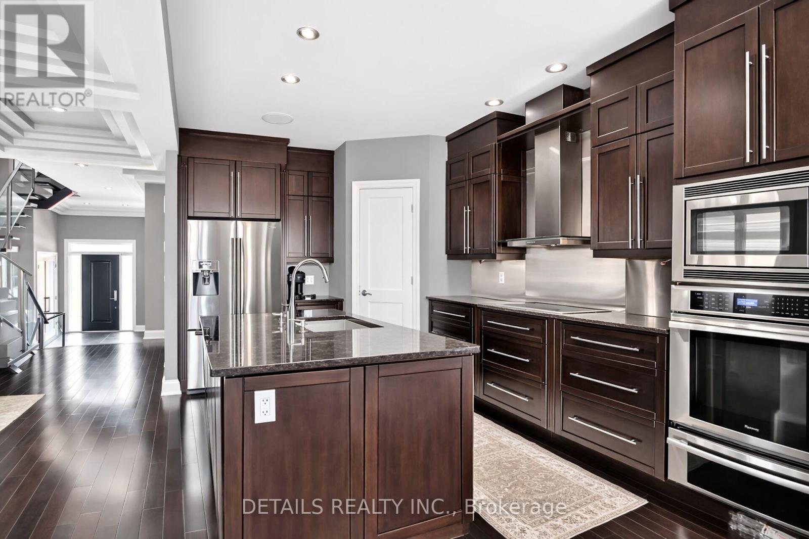 71 Eleanor Drive, Ottawa, Ontario  K2E 6A1 - Photo 15 - X12864142