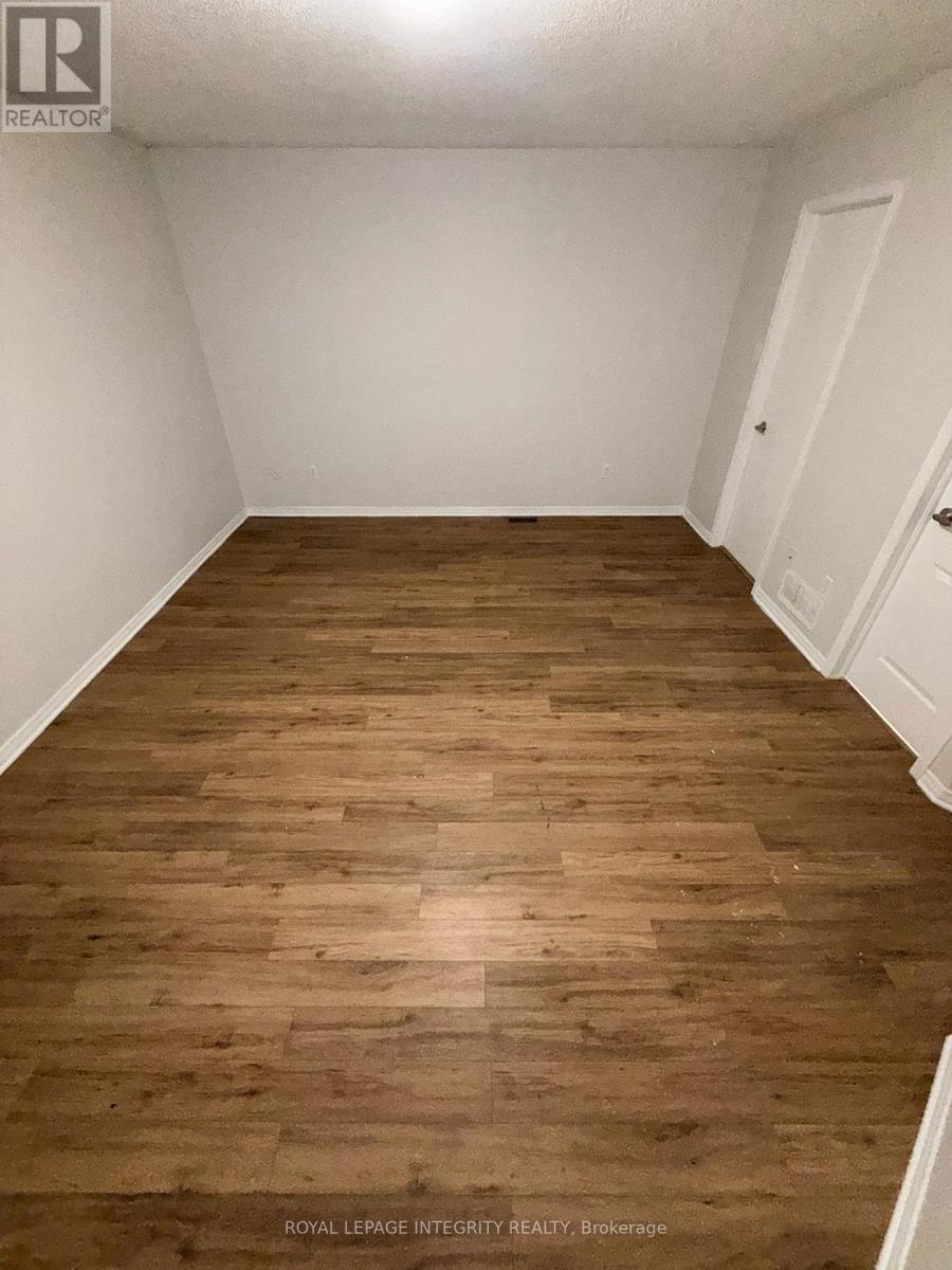 274 Sandhill Road, Ottawa, Ontario  K2K 2V7 - Photo 15 - X12864162