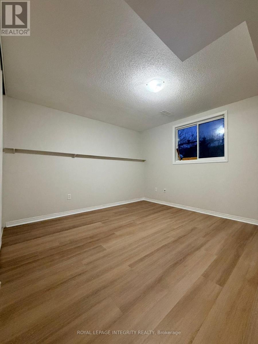 274 Sandhill Road, Ottawa, Ontario  K2K 2V7 - Photo 25 - X12864162