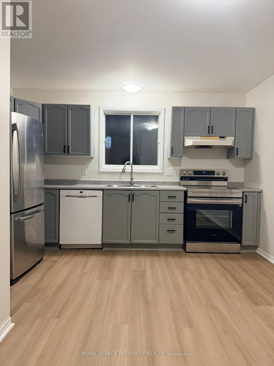 274 Sandhill Road, Ottawa, Ontario  K2K 2V7 - Photo 3 - X12864162