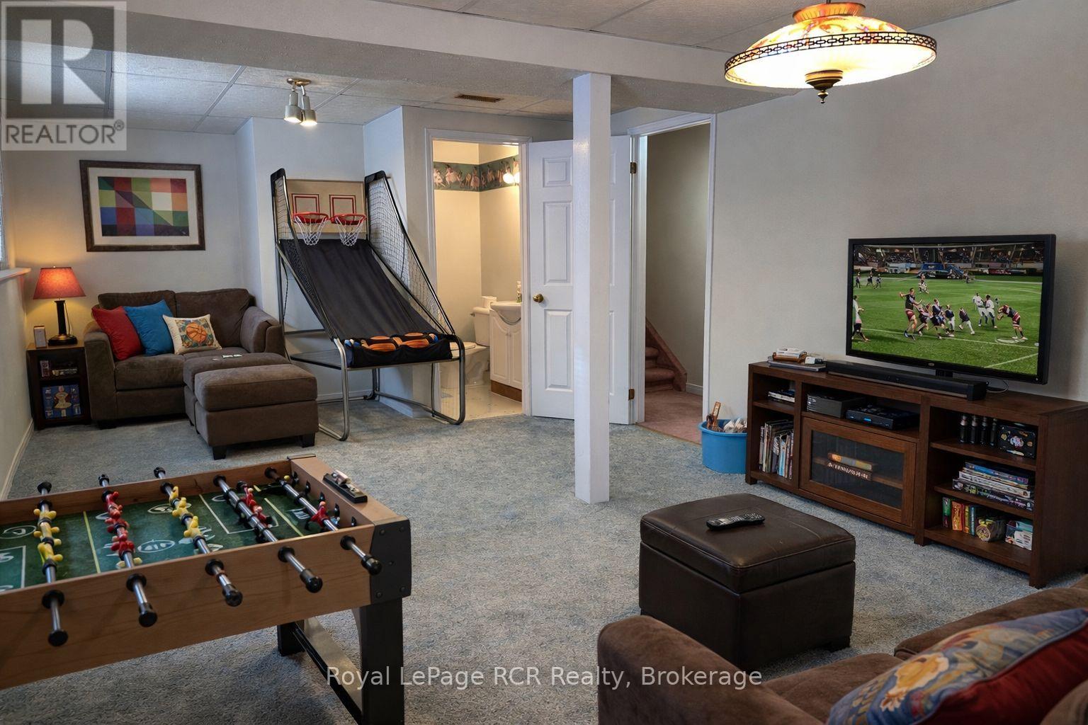 218 4th Street Crescent, Hanover, Ontario  N4N 3S2 - Photo 35 - X12467712