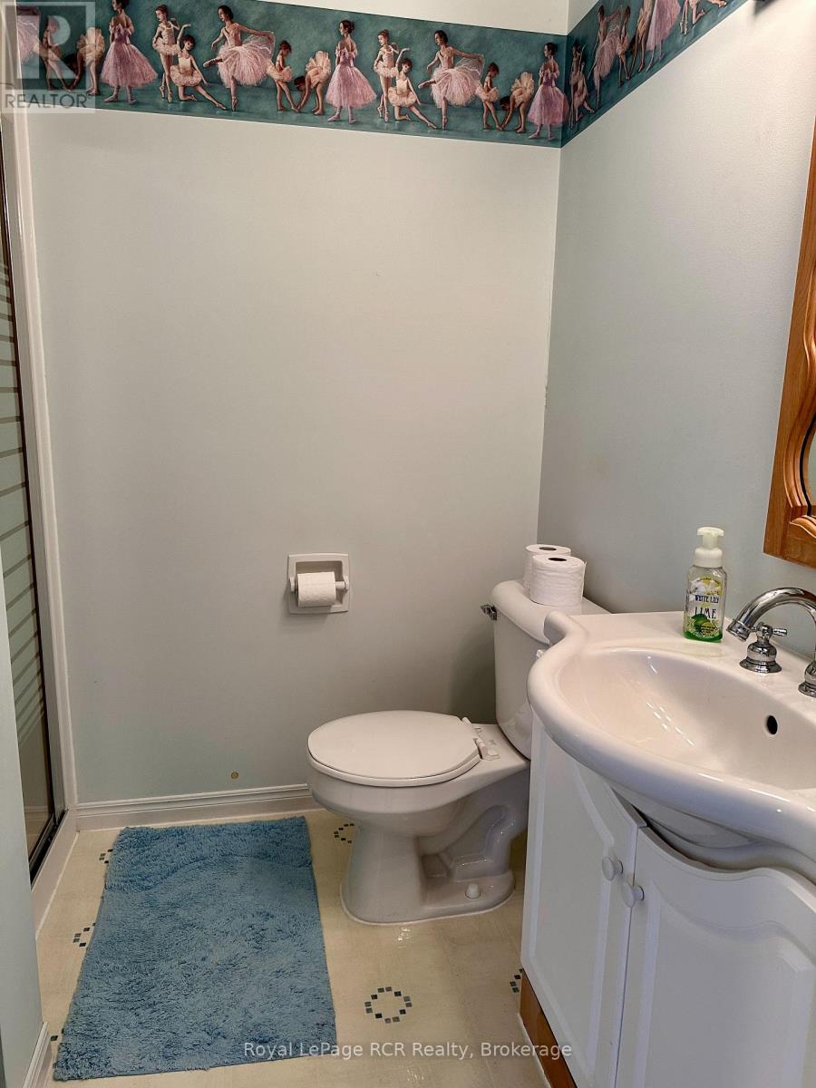 218 4th Street Crescent, Hanover, Ontario  N4N 3S2 - Photo 37 - X12467712