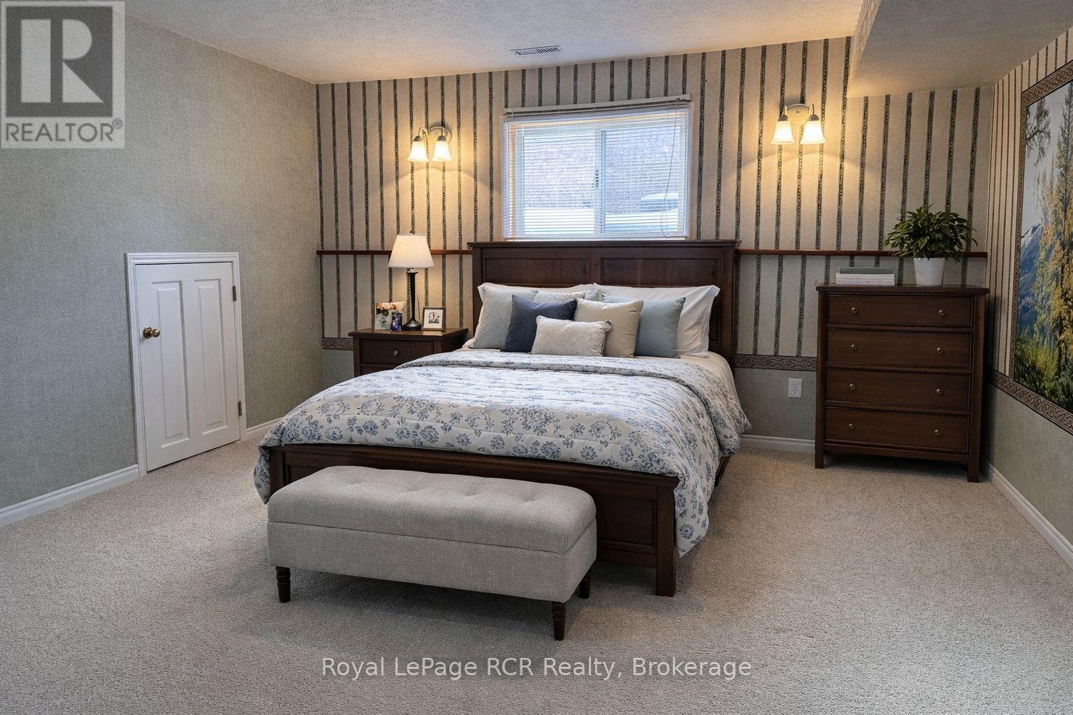 218 4th Street Crescent, Hanover, Ontario  N4N 3S2 - Photo 43 - X12467712