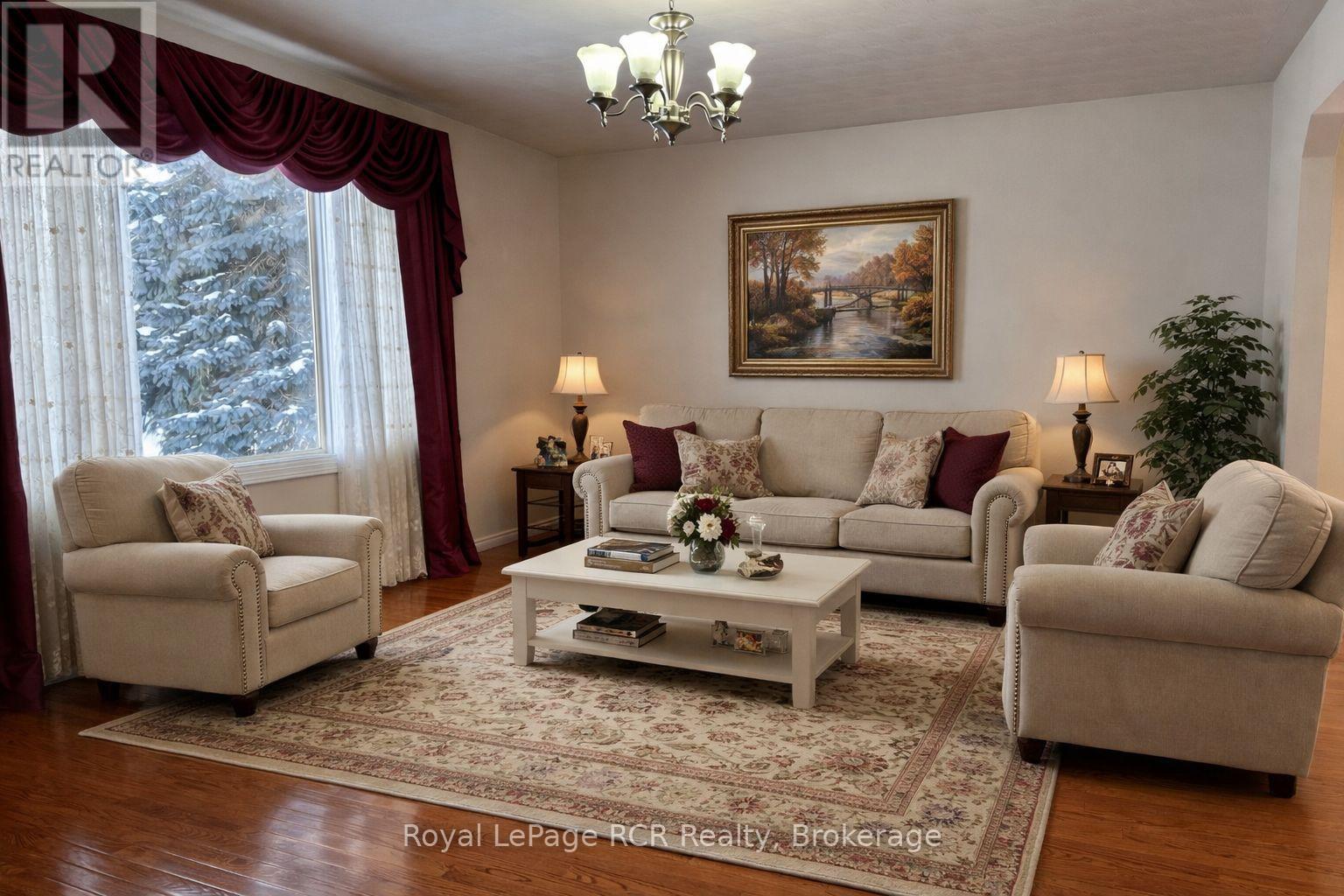 218 4th Street Crescent, Hanover, Ontario  N4N 3S2 - Photo 6 - X12467712