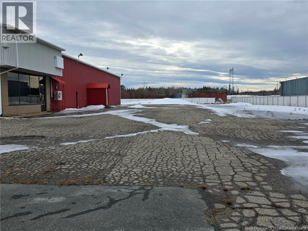 2886 Miramichi Avenue, Bathurst, New Brunswick  E2A 3Z3 - Photo 8 - NB134697