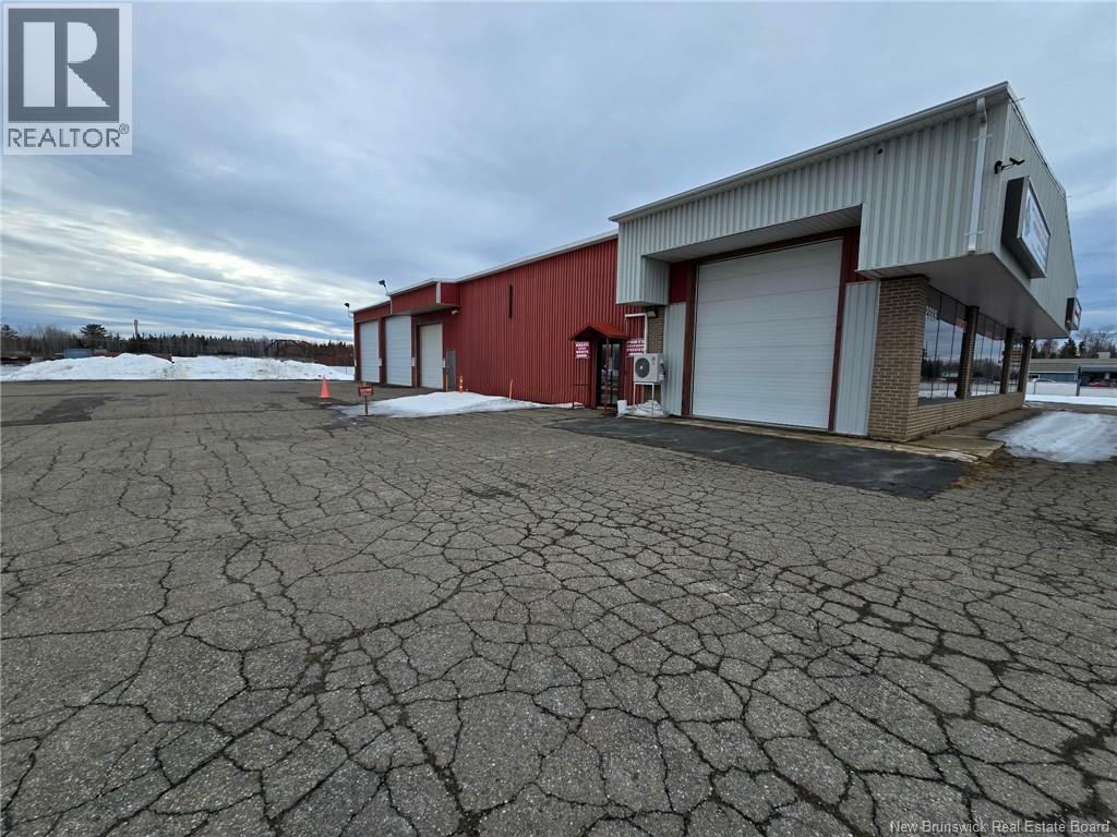 2886 Miramichi Avenue, Bathurst, New Brunswick  E2A 3Z3 - Photo 6 - NB134697