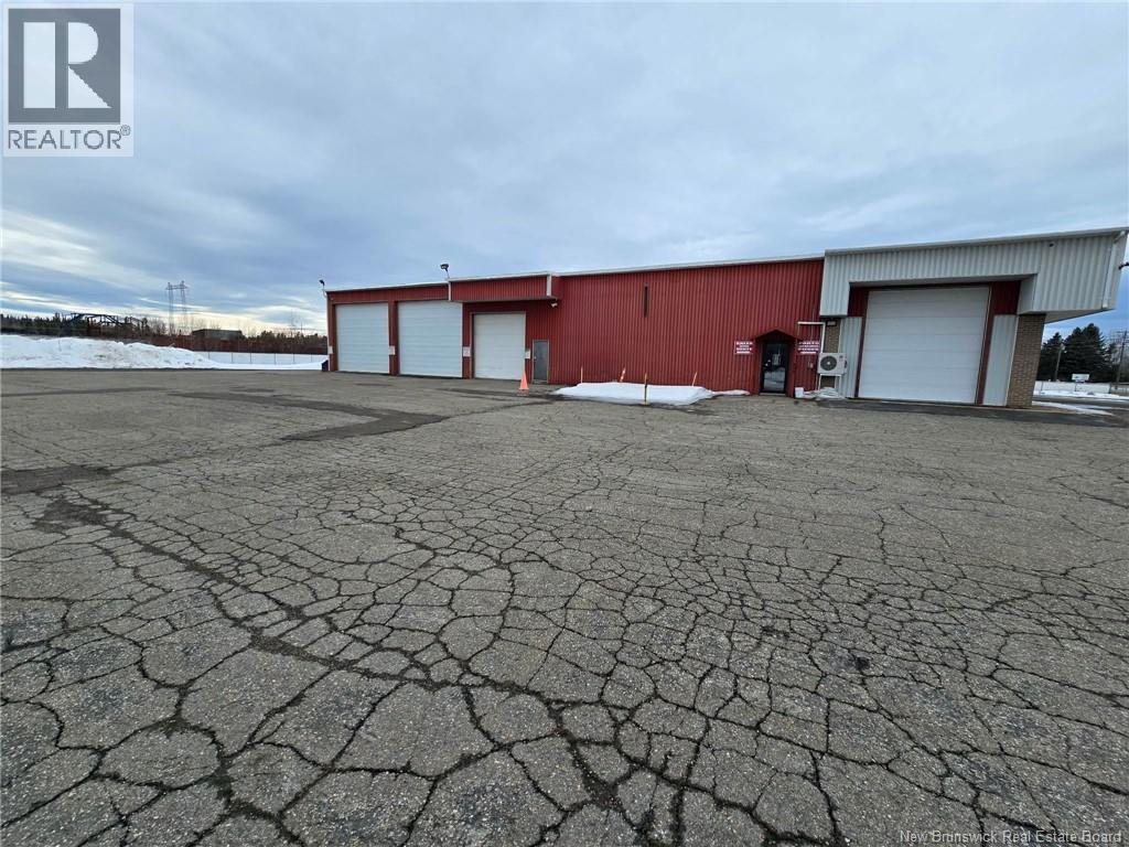 2886 Miramichi Avenue, Bathurst, New Brunswick  E2A 3Z3 - Photo 5 - NB134697