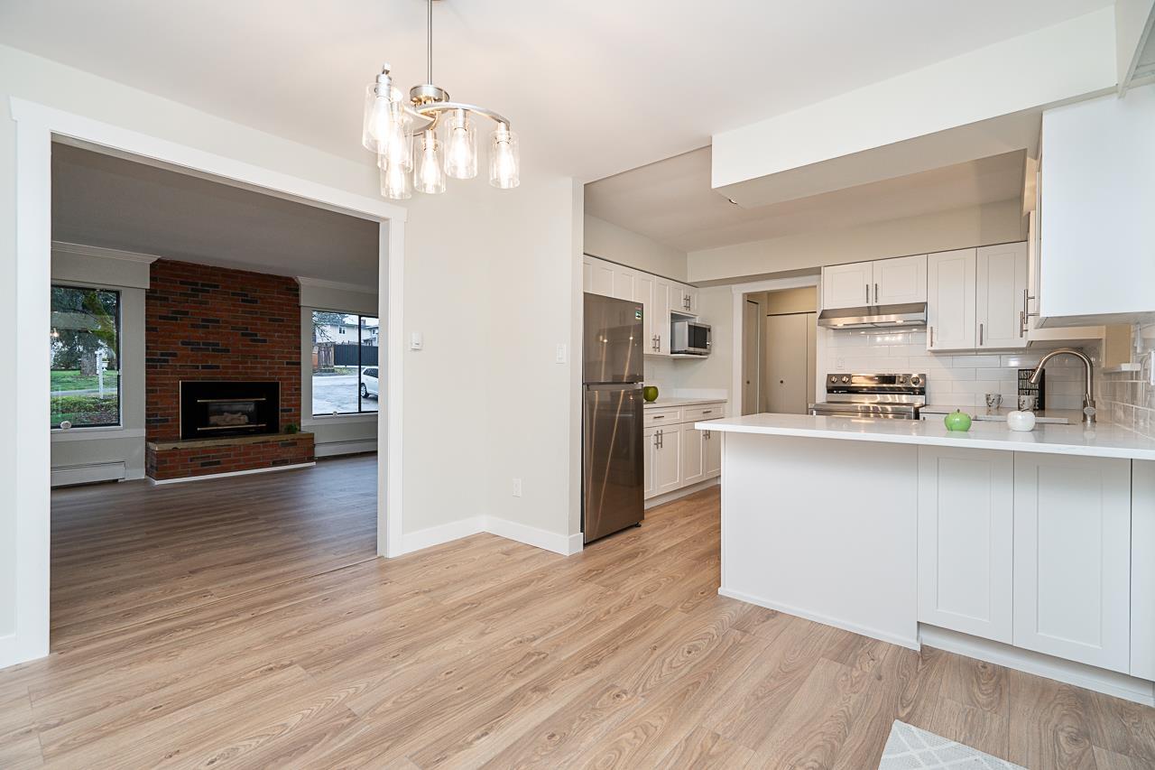 9829 120a Street, Surrey, British Columbia  V3V 4H8 - Photo 9 - R3097653