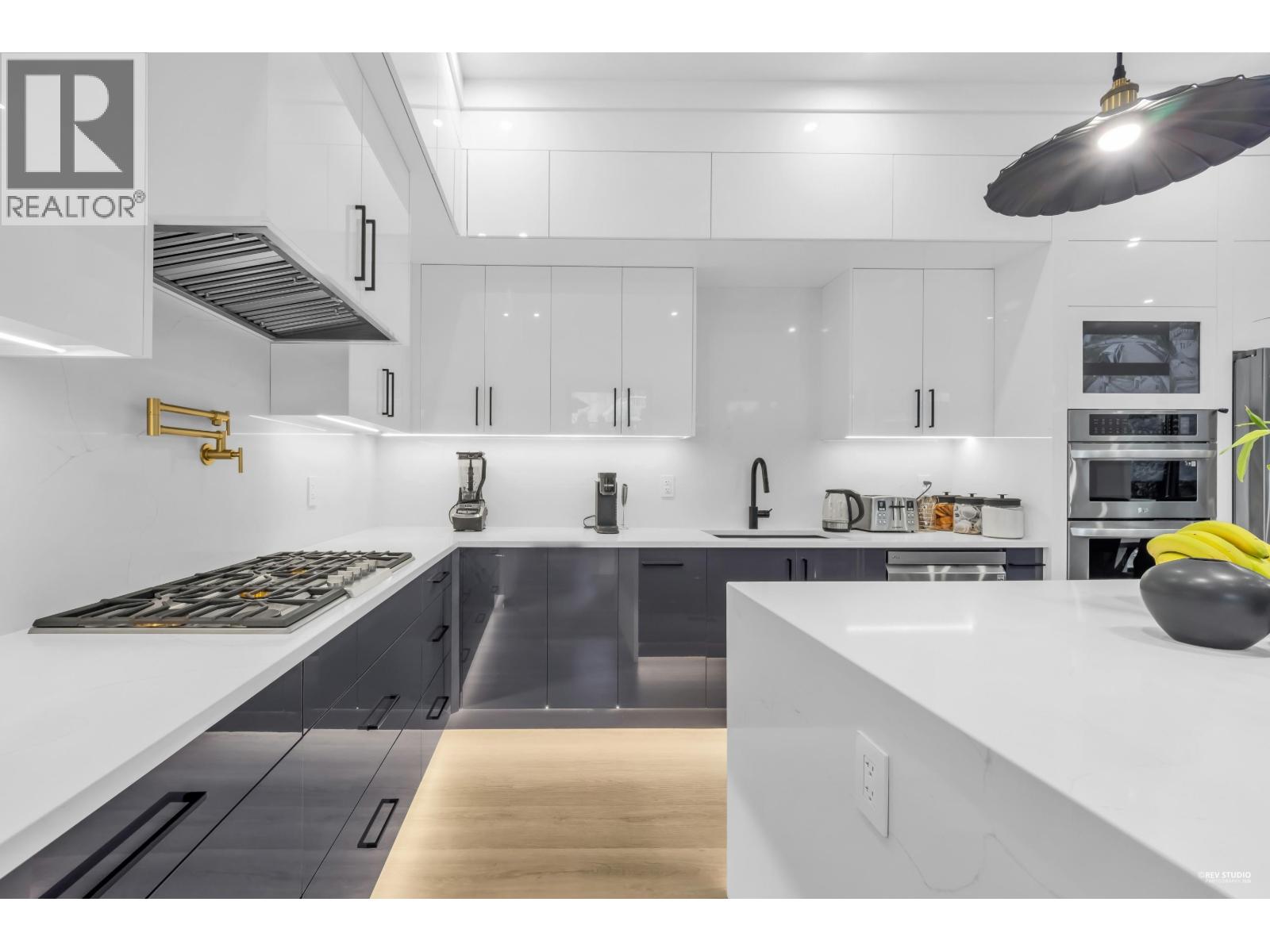 8230 Lakefield Drive, Burnaby, British Columbia  V5E 4G7 - Photo 12 - R3097563