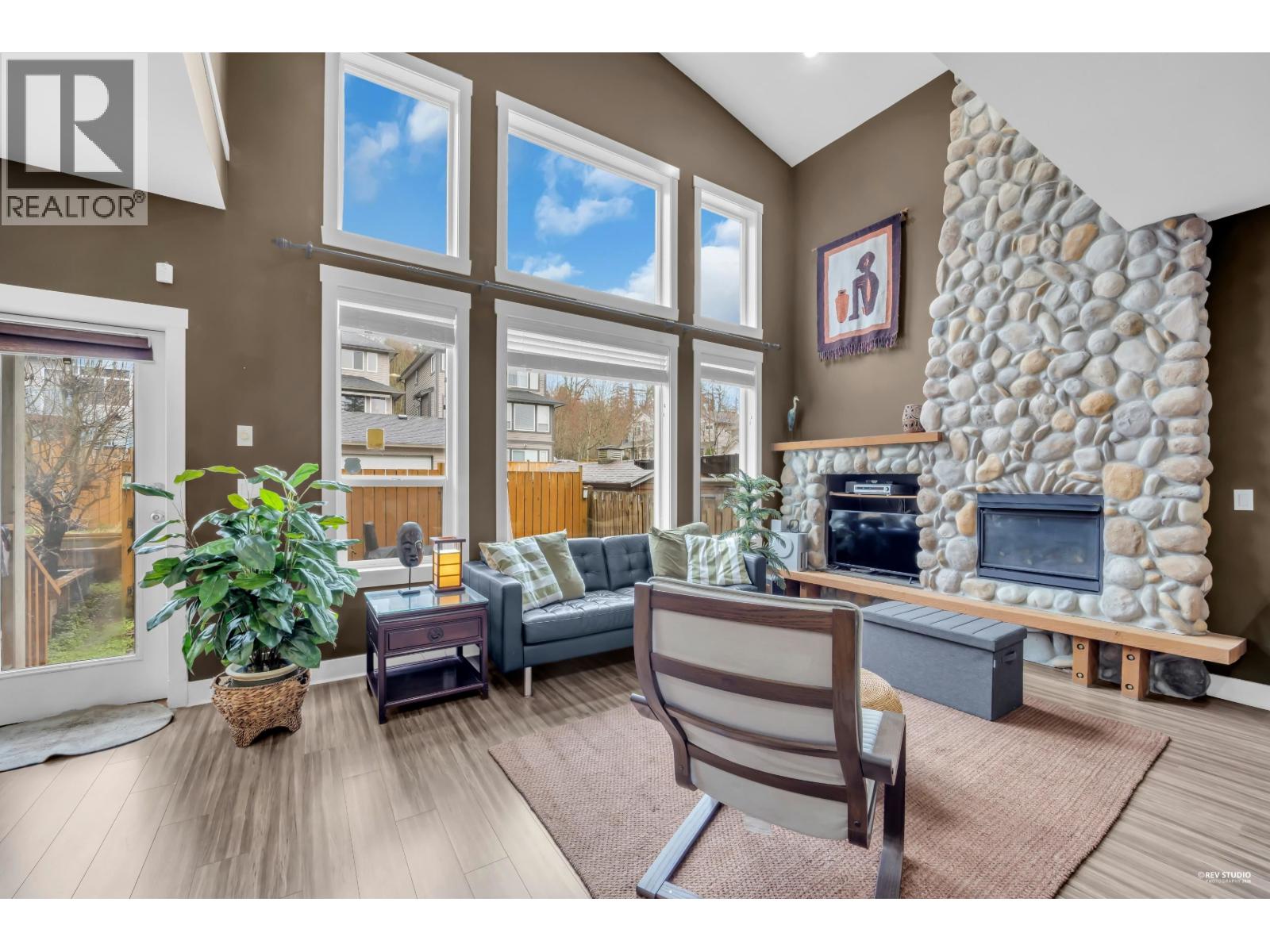 10328 243a Street, Maple Ridge, British Columbia  V2W 2C7 - Photo 2 - R3097743