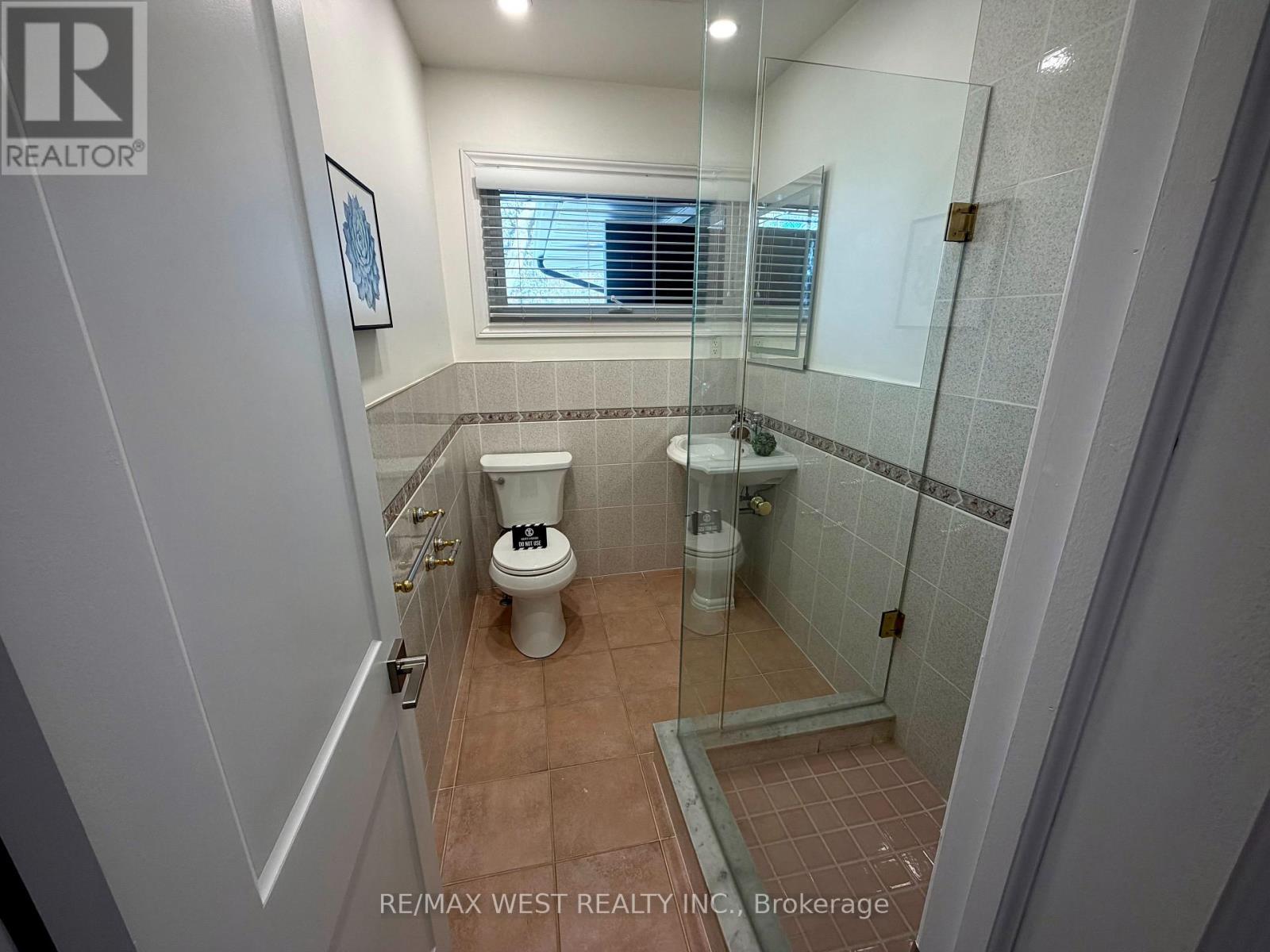 416 The Kingsway, Toronto, Ontario  M9A 3V9 - Photo 30 - W12858548