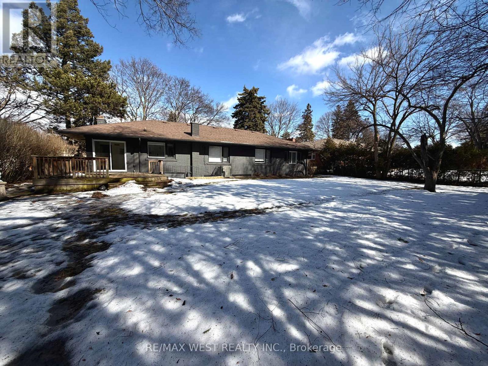 416 The Kingsway, Toronto, Ontario  M9A 3V9 - Photo 10 - W12858548