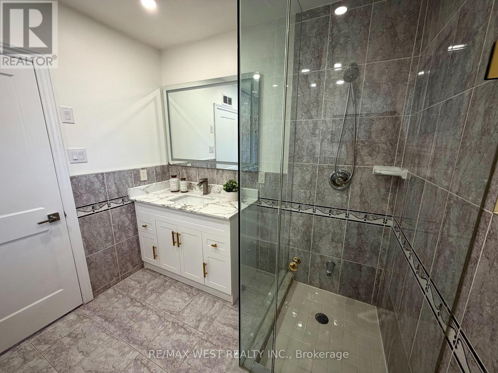 416 The Kingsway, Toronto, Ontario  M9A 3V9 - Photo 25 - W12858548