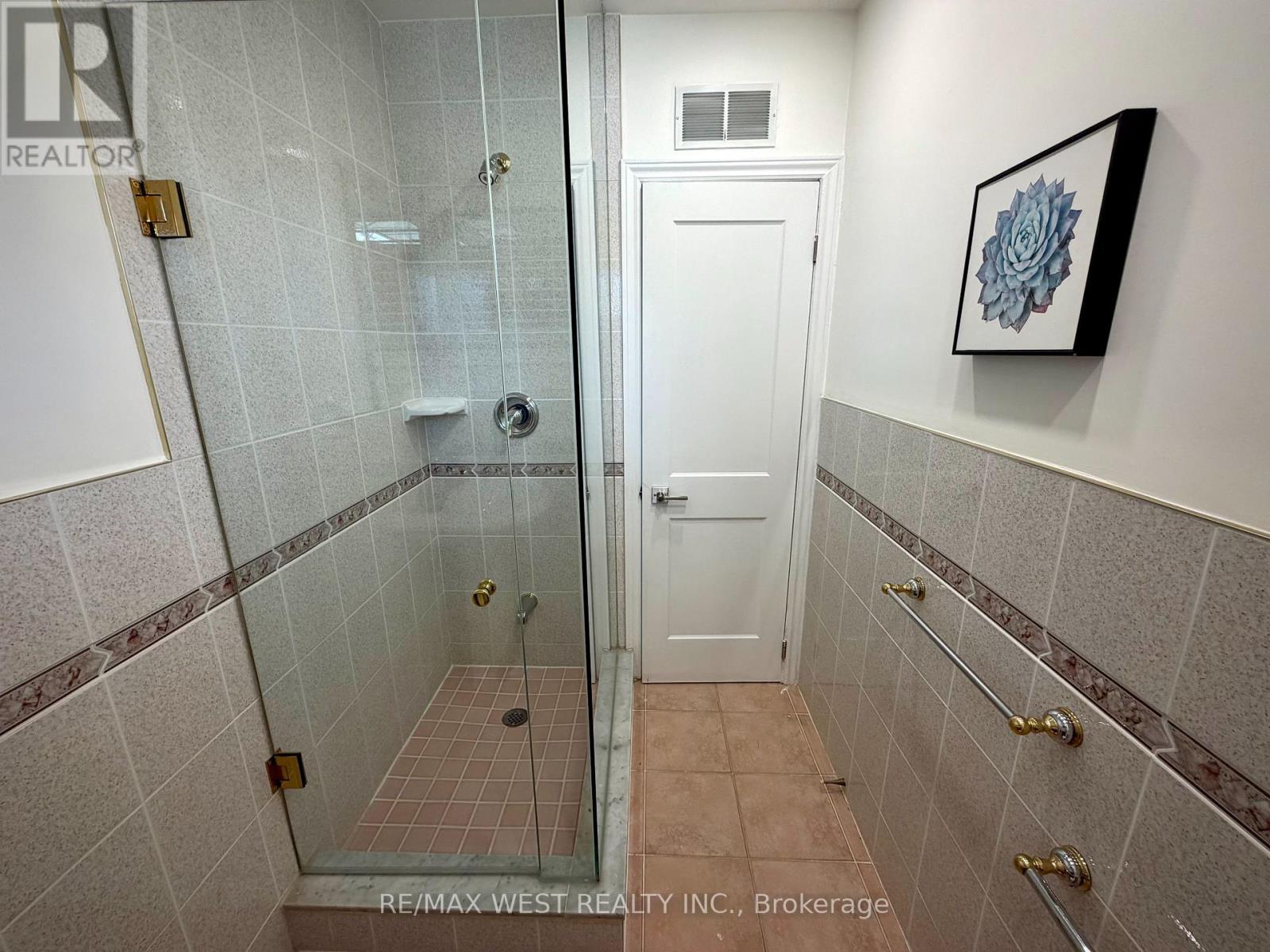 416 The Kingsway, Toronto, Ontario  M9A 3V9 - Photo 31 - W12858548