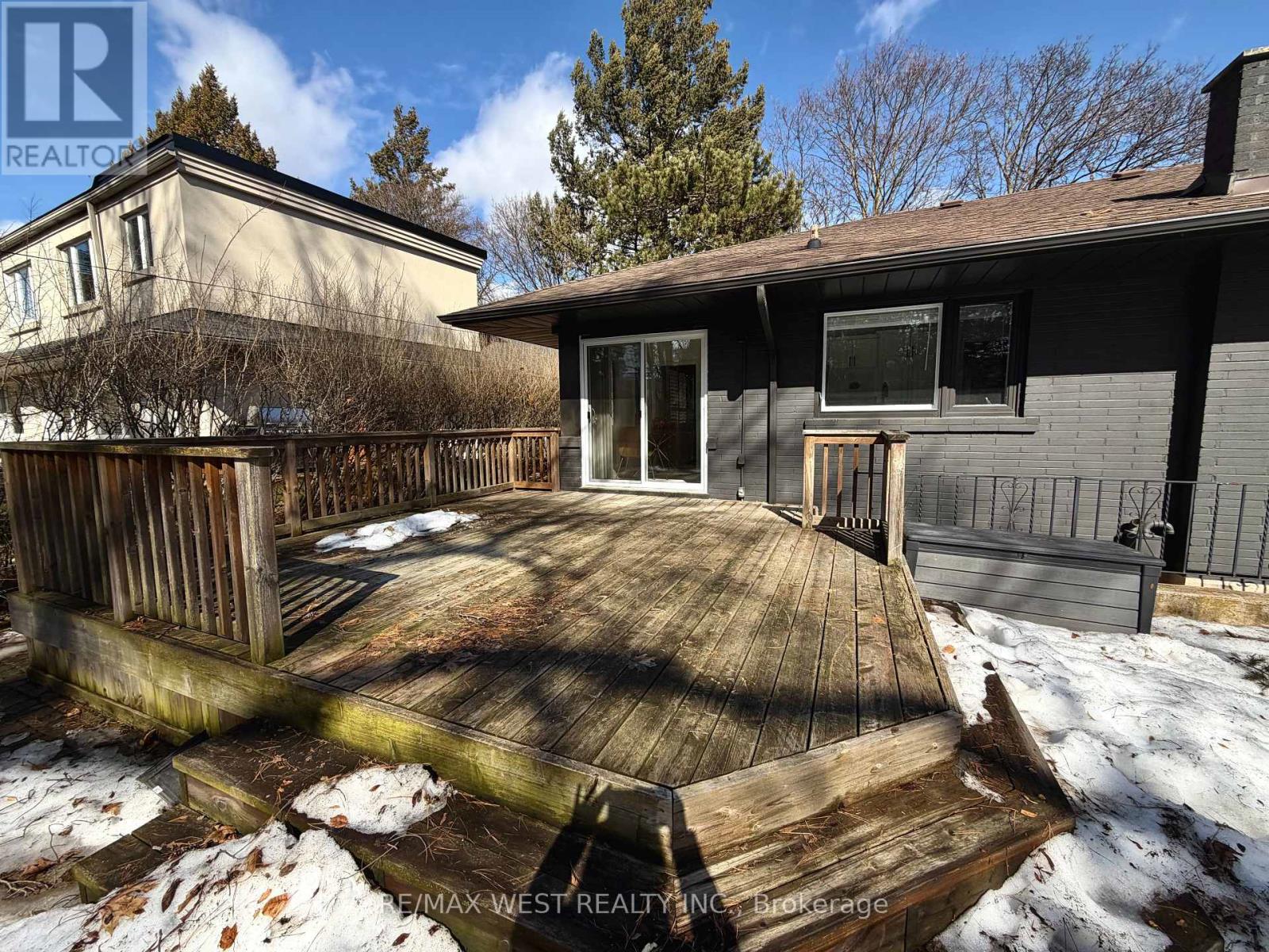 416 The Kingsway, Toronto, Ontario  M9A 3V9 - Photo 11 - W12858548