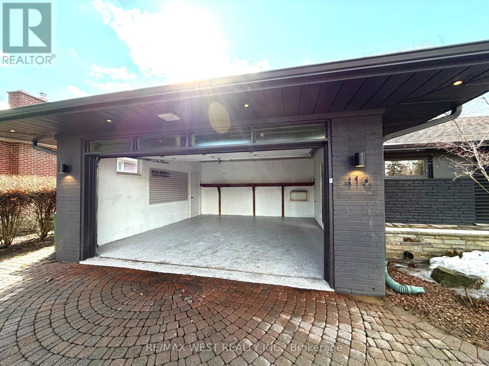 416 The Kingsway, Toronto, Ontario  M9A 3V9 - Photo 6 - W12858548