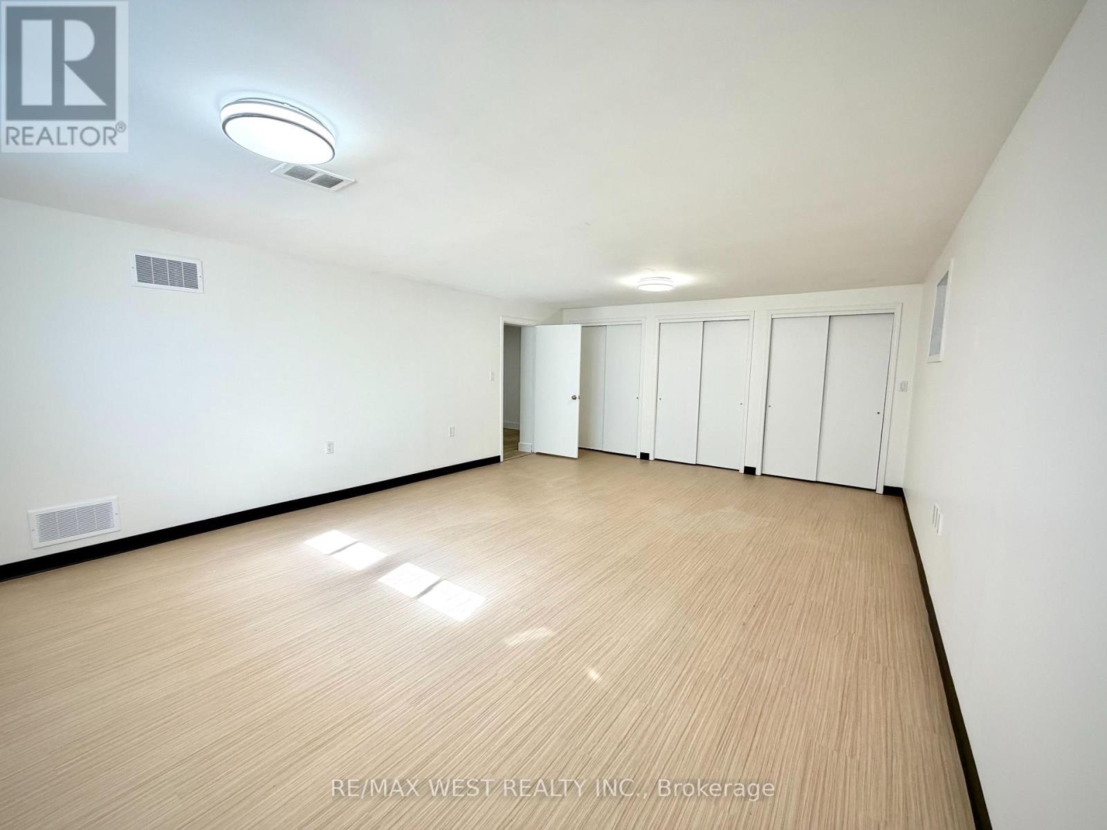 416 The Kingsway, Toronto, Ontario  M9A 3V9 - Photo 40 - W12858548