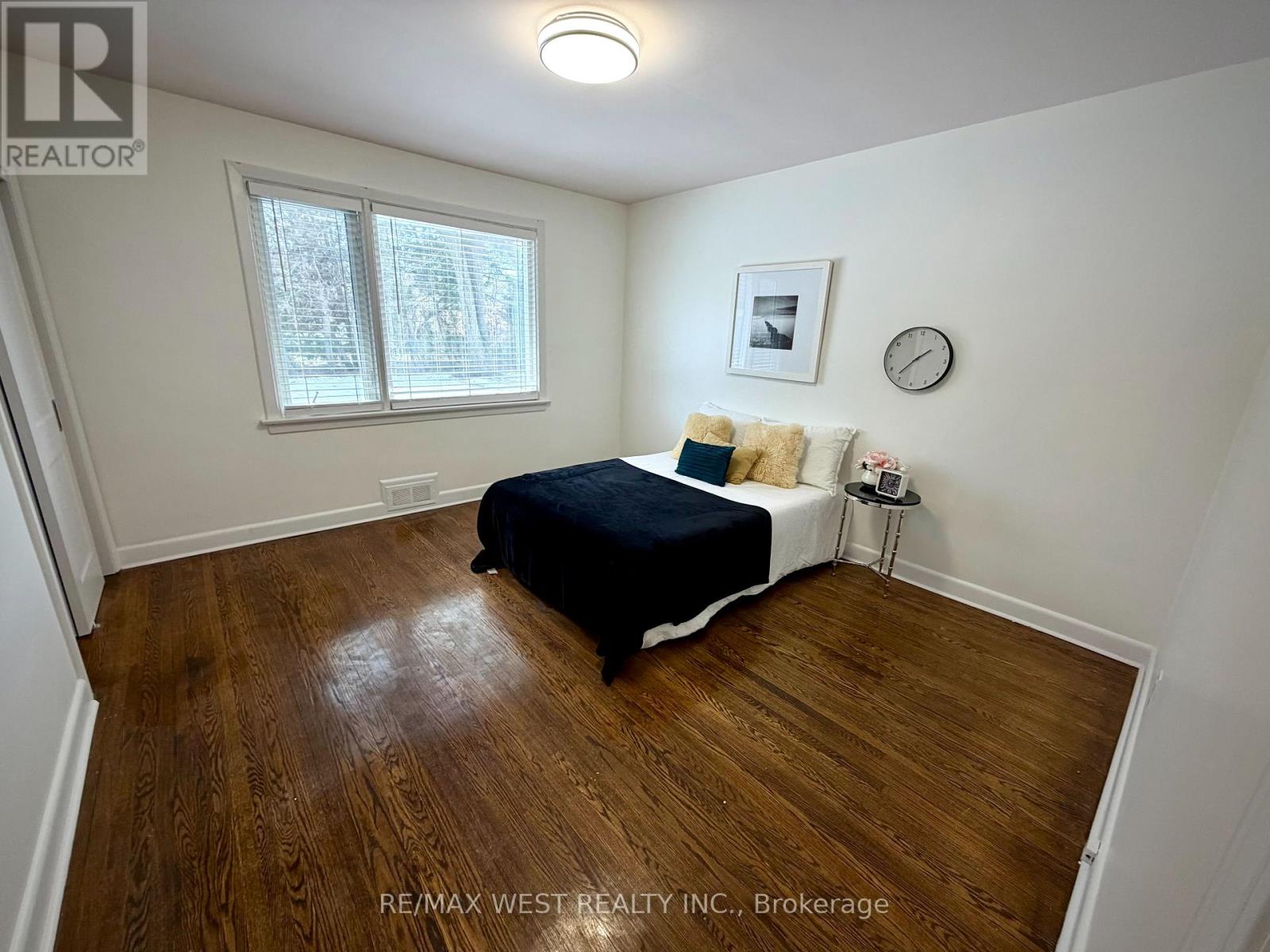 416 The Kingsway, Toronto, Ontario  M9A 3V9 - Photo 28 - W12858548