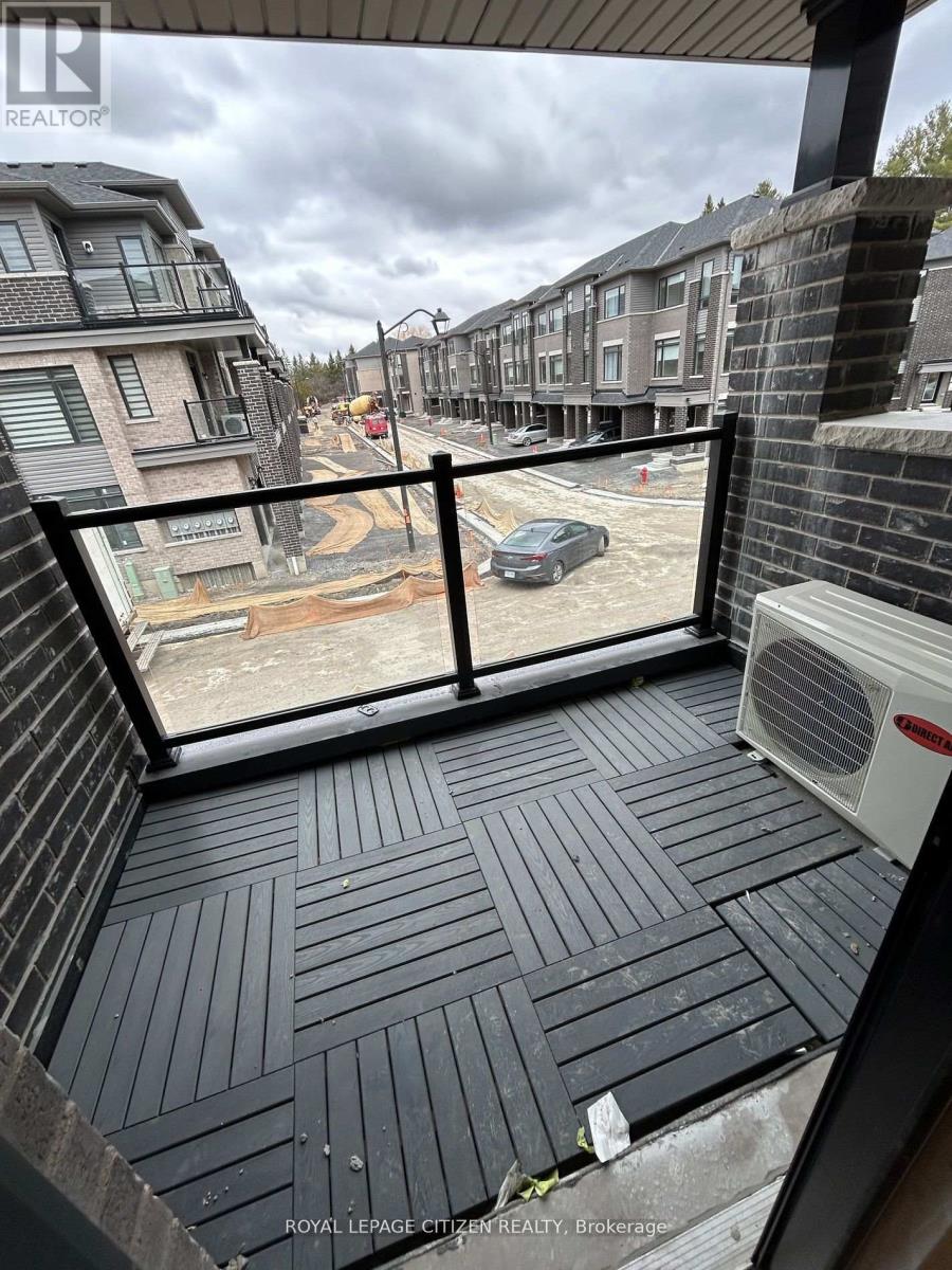 24 Esquire Way E, Whitby, Ontario  L1R 3K4 - Photo 10 - E12861054