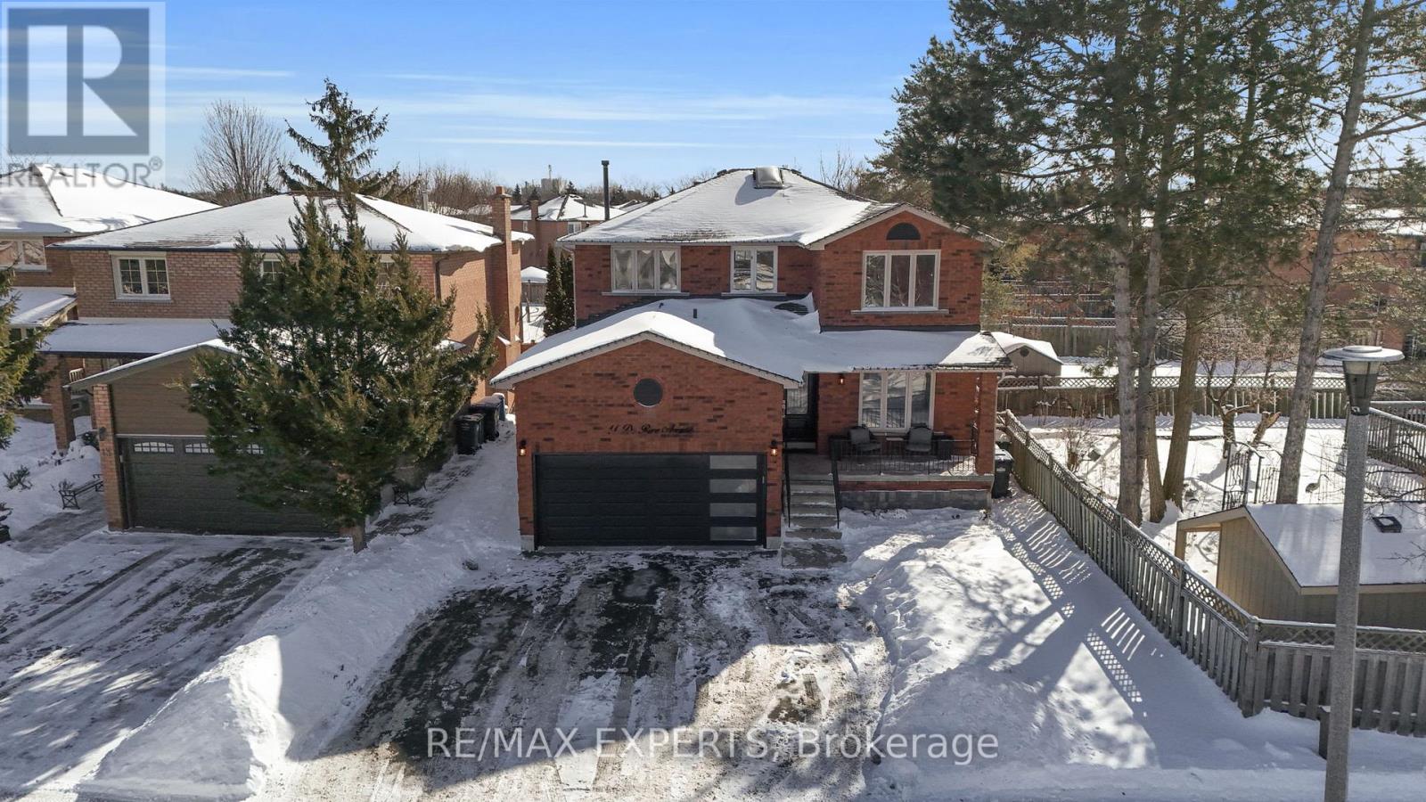 11 De Rose Avenue, Caledon, Ontario  L7E 1A5 - Photo 2 - W12821616