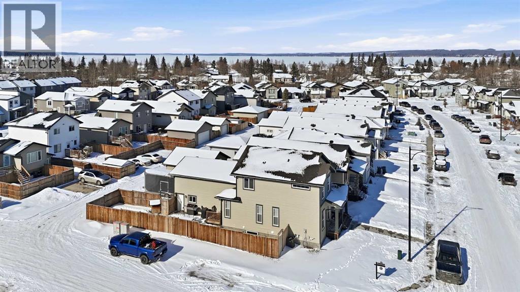 102 Hinshaw Drive, Sylvan Lake, Alberta  T4S 0N3 - Photo 2 - A2288312