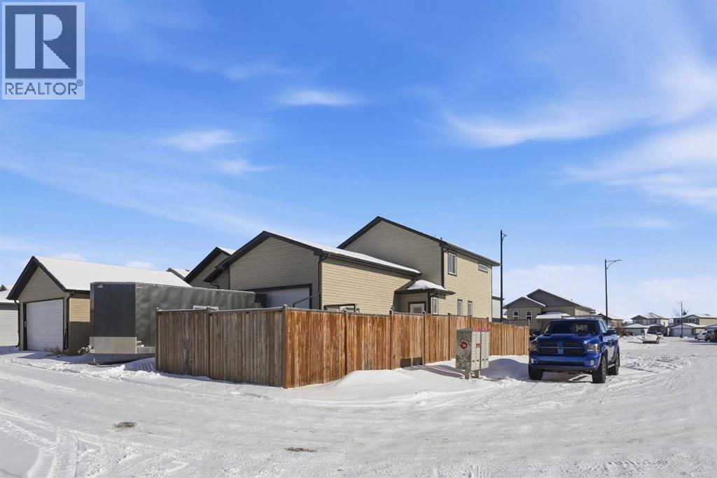 102 Hinshaw Drive, Sylvan Lake, Alberta  T4S 0N3 - Photo 29 - A2288312