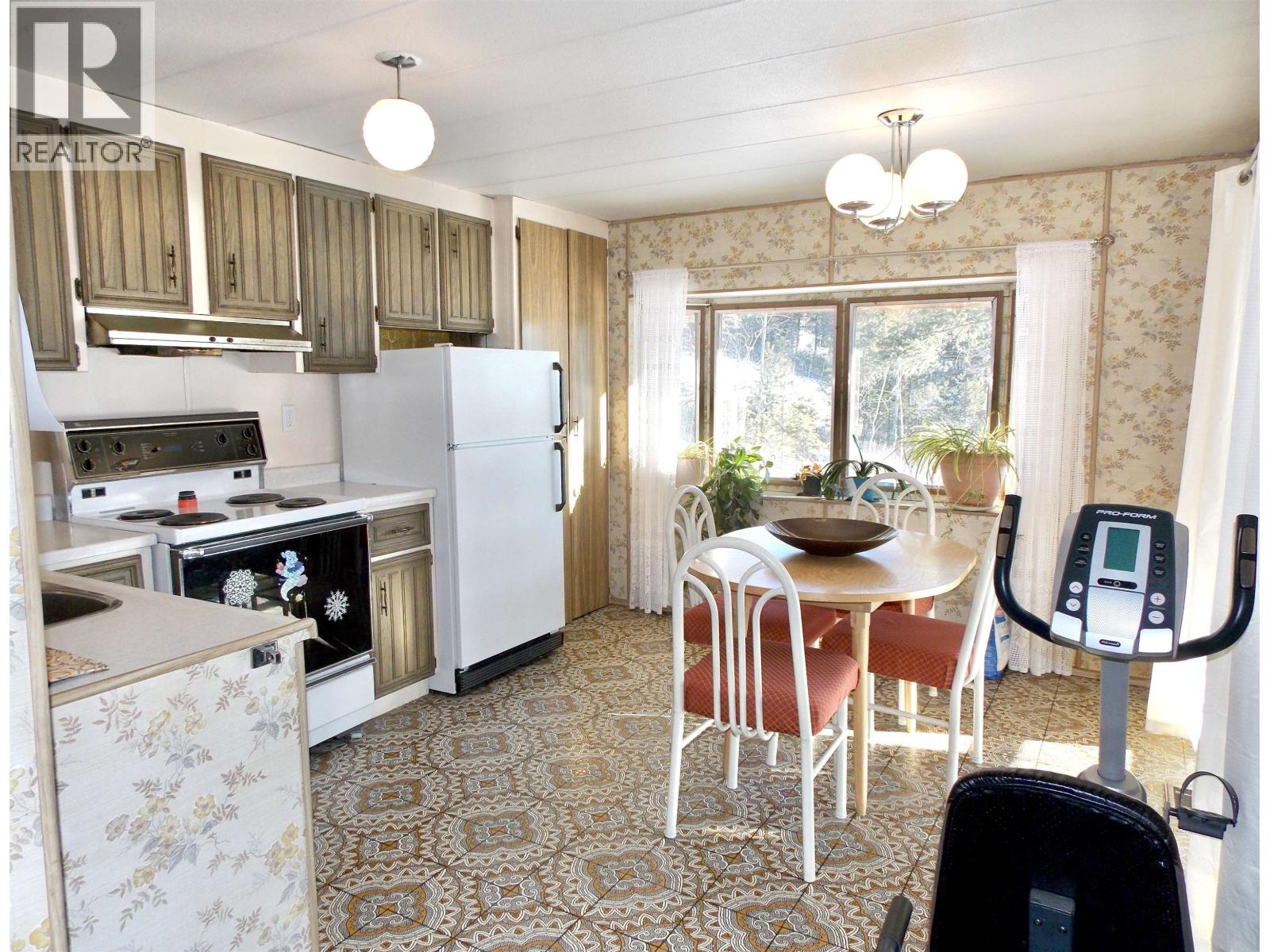 2337 Chimney Lake Road, Williams Lake, British Columbia  V2G 4W2 - Photo 3 - R3092493