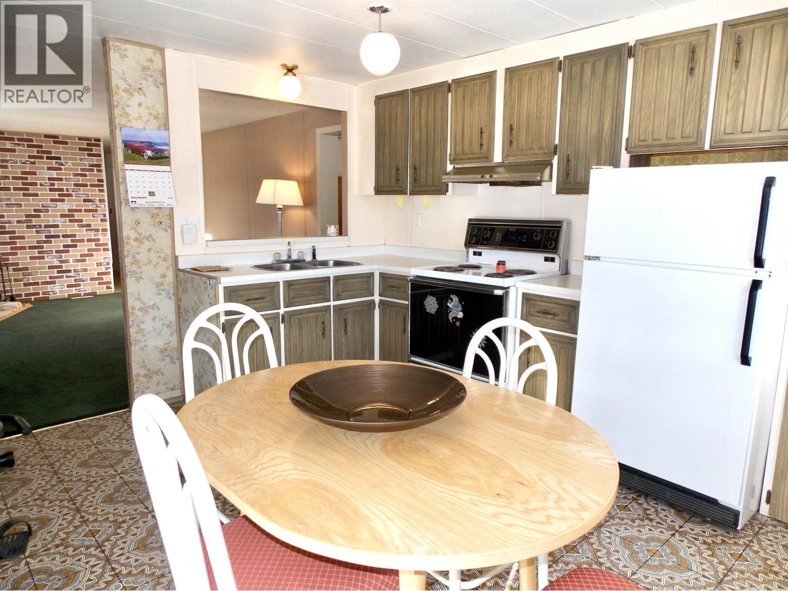 2337 Chimney Lake Road, Williams Lake, British Columbia  V2G 4W2 - Photo 6 - R3092493