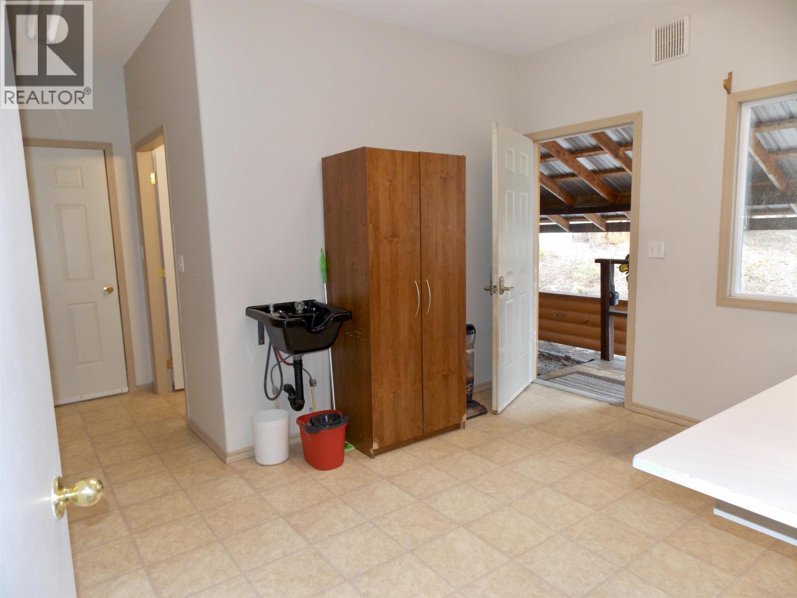 2337 Chimney Lake Road, Williams Lake, British Columbia  V2G 4W2 - Photo 20 - R3092493