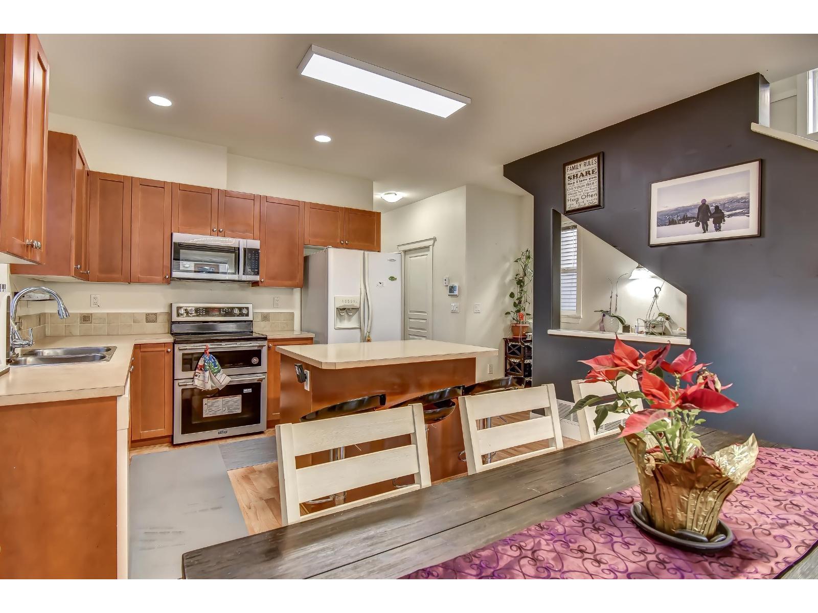 6914 190 Street, Surrey, British Columbia  V4N 5P1 - Photo 3 - R3097572