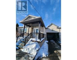 12 WICKFORD DRIVE, Toronto, Ontario