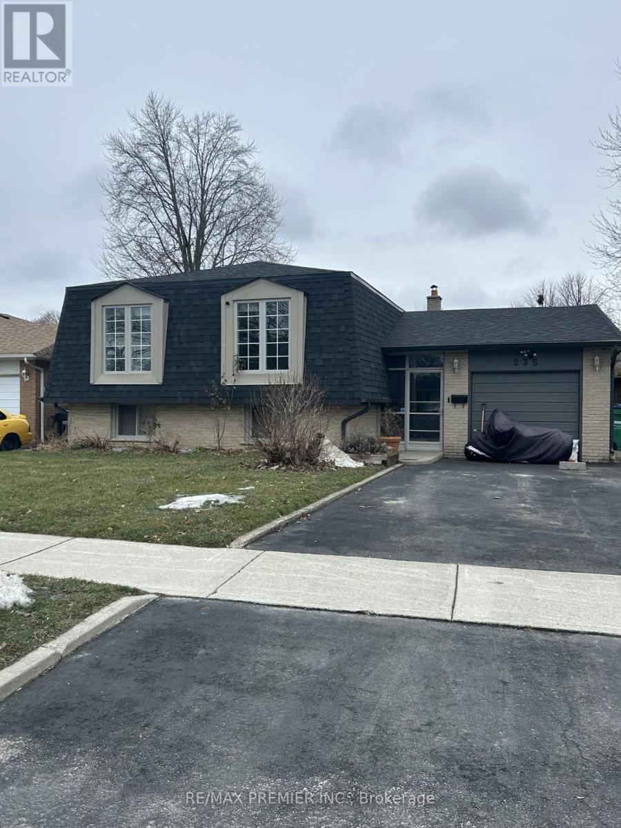 235 LOUIS DRIVE, Mississauga, Ontario