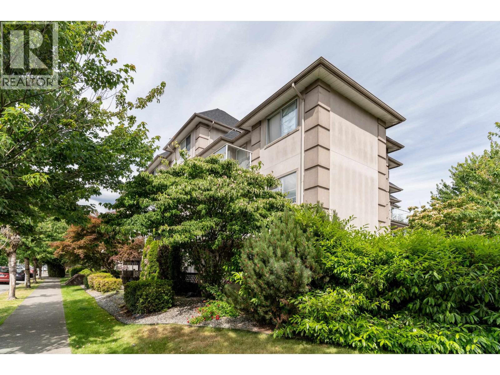 301 3128 Flint Street, Coquitlam, British Columbia  V3B 4J1 - Photo 3 - R3084358