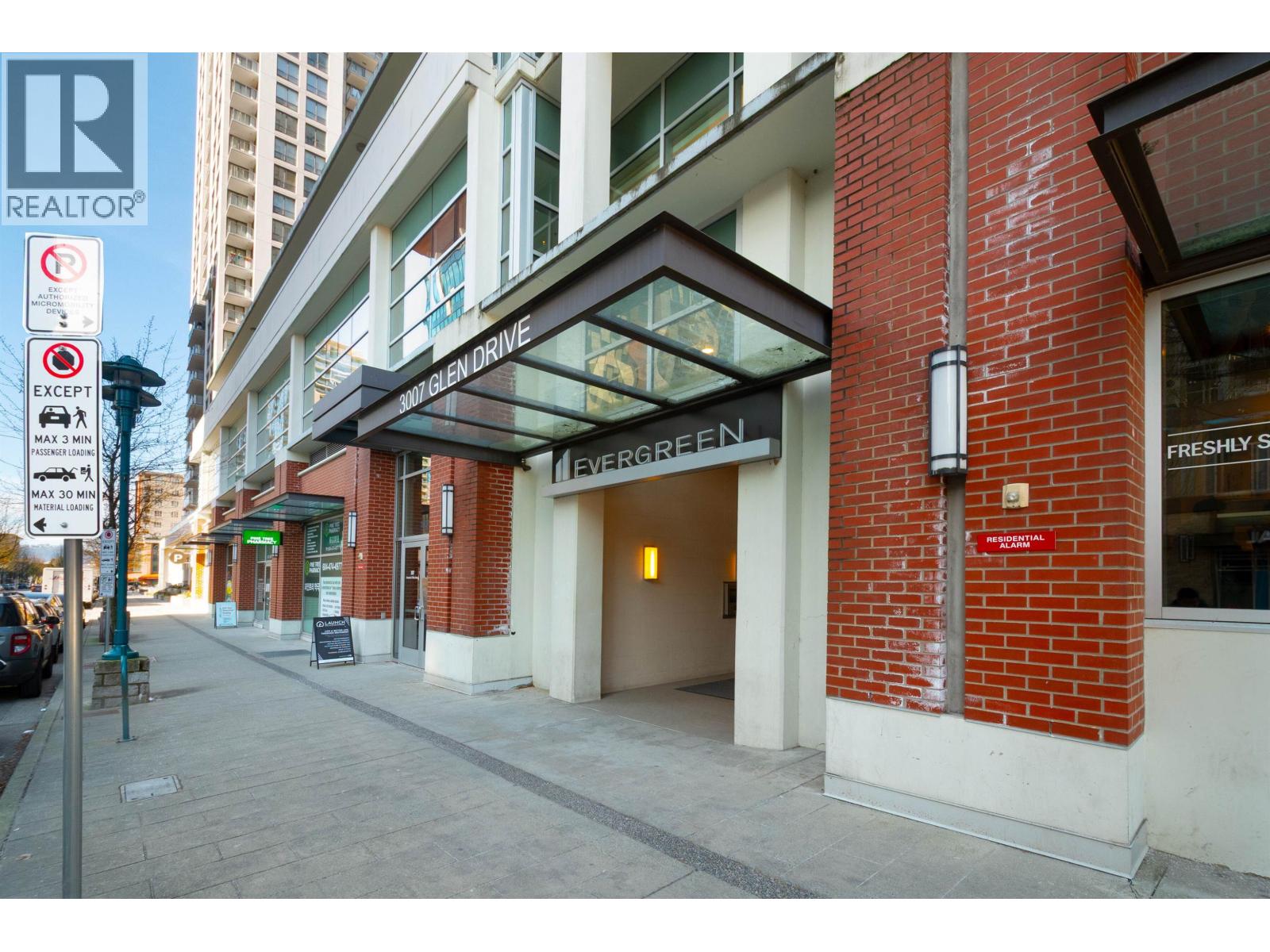 1205 3007 Glen Drive, Coquitlam, British Columbia  V3B 0L8 - Photo 25 - R3097596