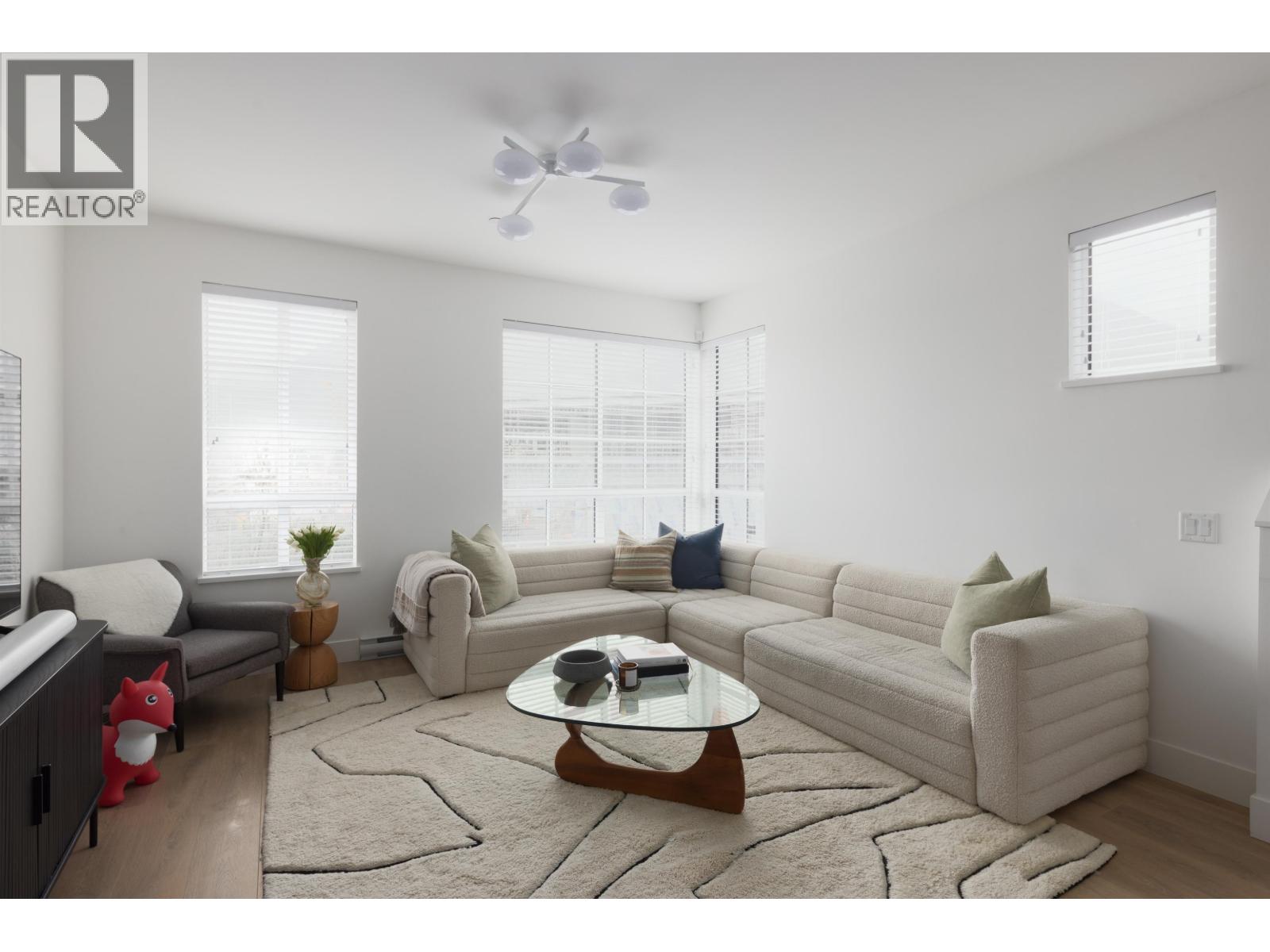 37995 Helm Way, Squamish, British Columbia  V8B 2A1 - Photo 6 - R3097849