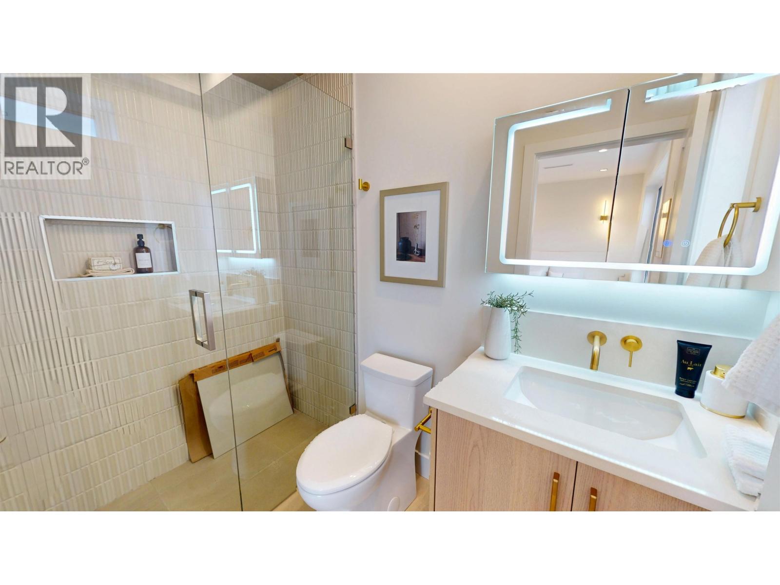 2 2528 Turner Street, Vancouver, British Columbia  V5K 2E8 - Photo 11 - R3097874