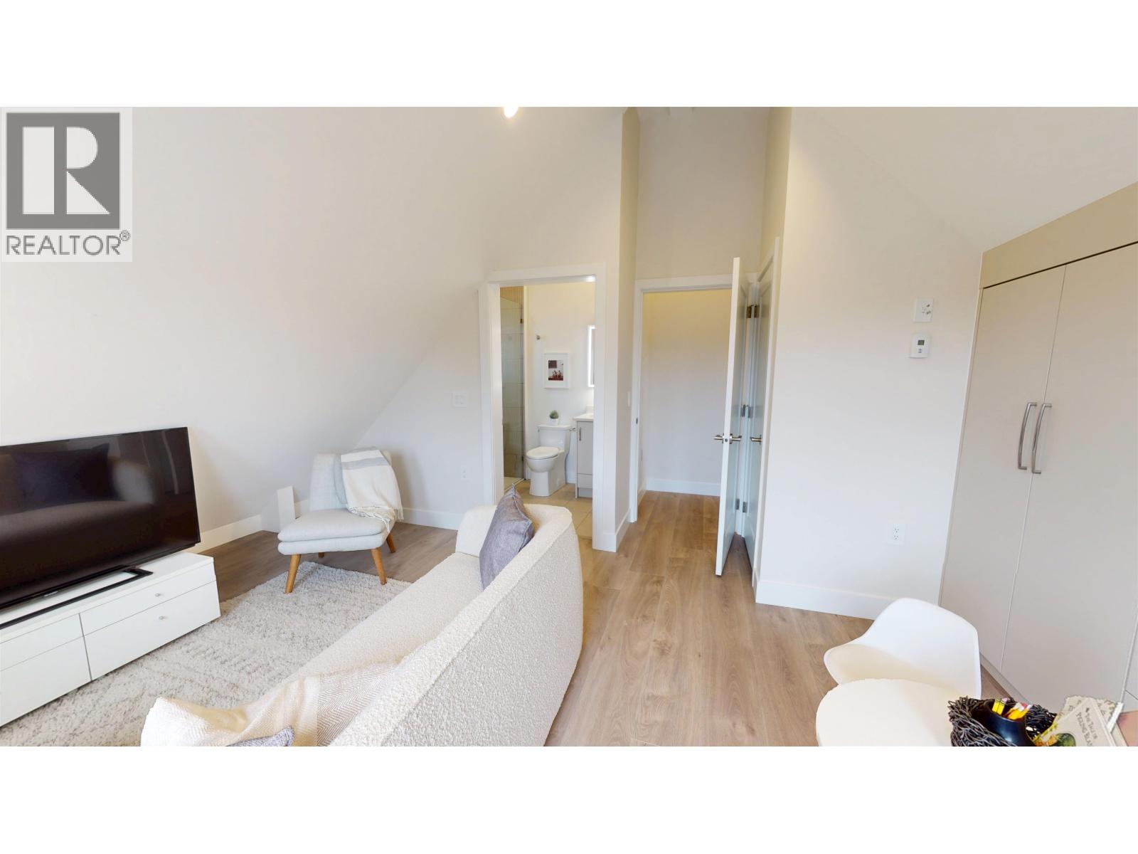 2 2528 Turner Street, Vancouver, British Columbia  V5K 2E8 - Photo 12 - R3097874